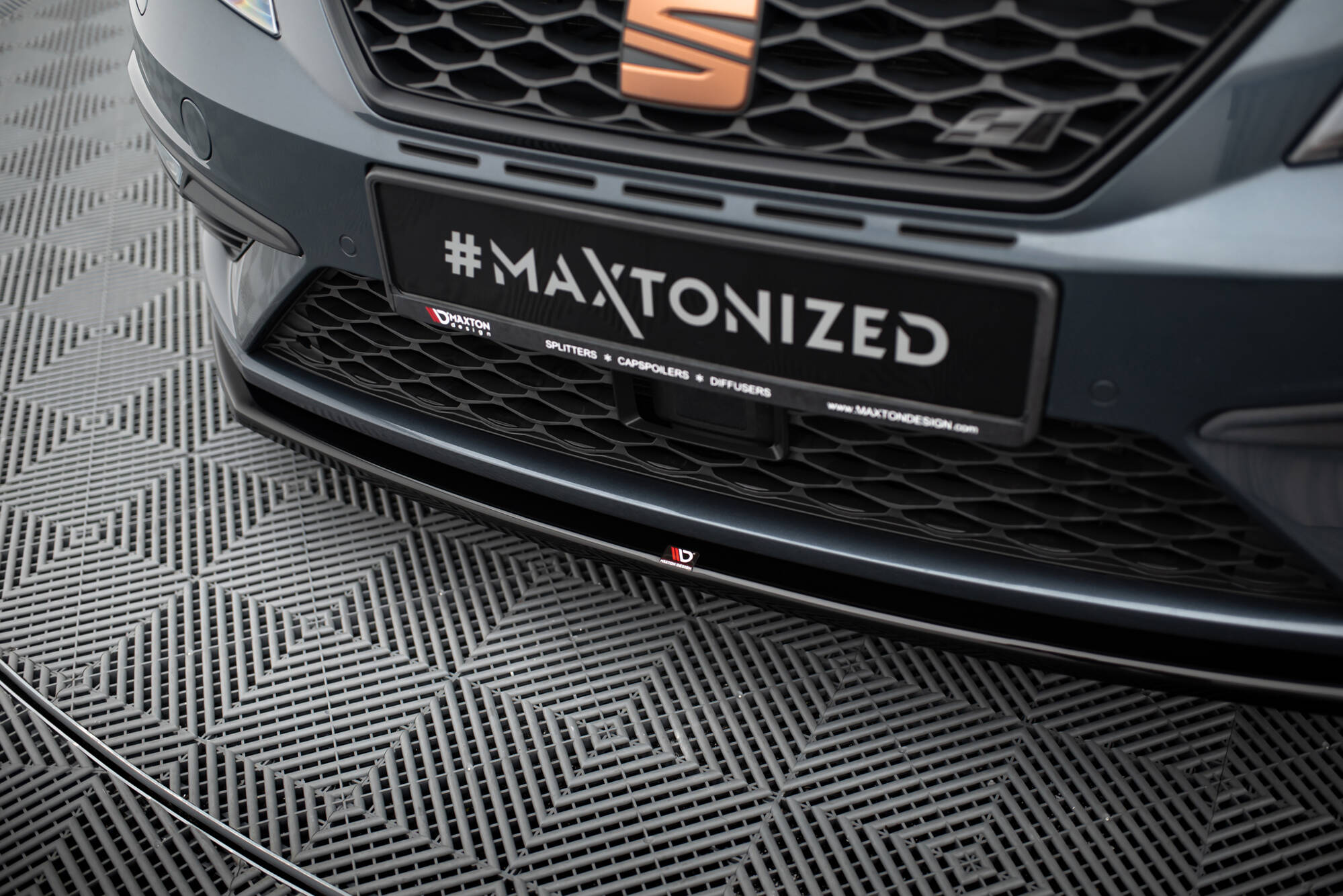 pol_po_Front-Splitter-V-1-Seat-Leon-Cupra-FR-Mk3-FL-5647_4 pol_po_Front-Splitter-V-1-Seat-Leon-Cupra-FR-Mk3-FL-5647_4