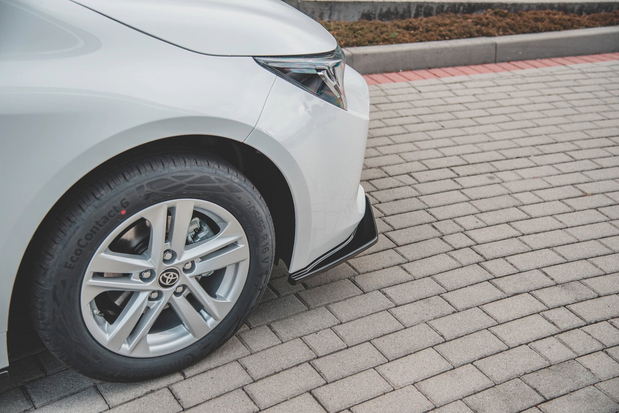 pol_po_Front-Splitter-V-1-Toyota-Corolla-XII-Touring-Sports-Hatchback-9628_4 pol_po_Front-Splitter-V-1-Toyota-Corolla-XII-Touring-Sports-Hatchback-9628_4