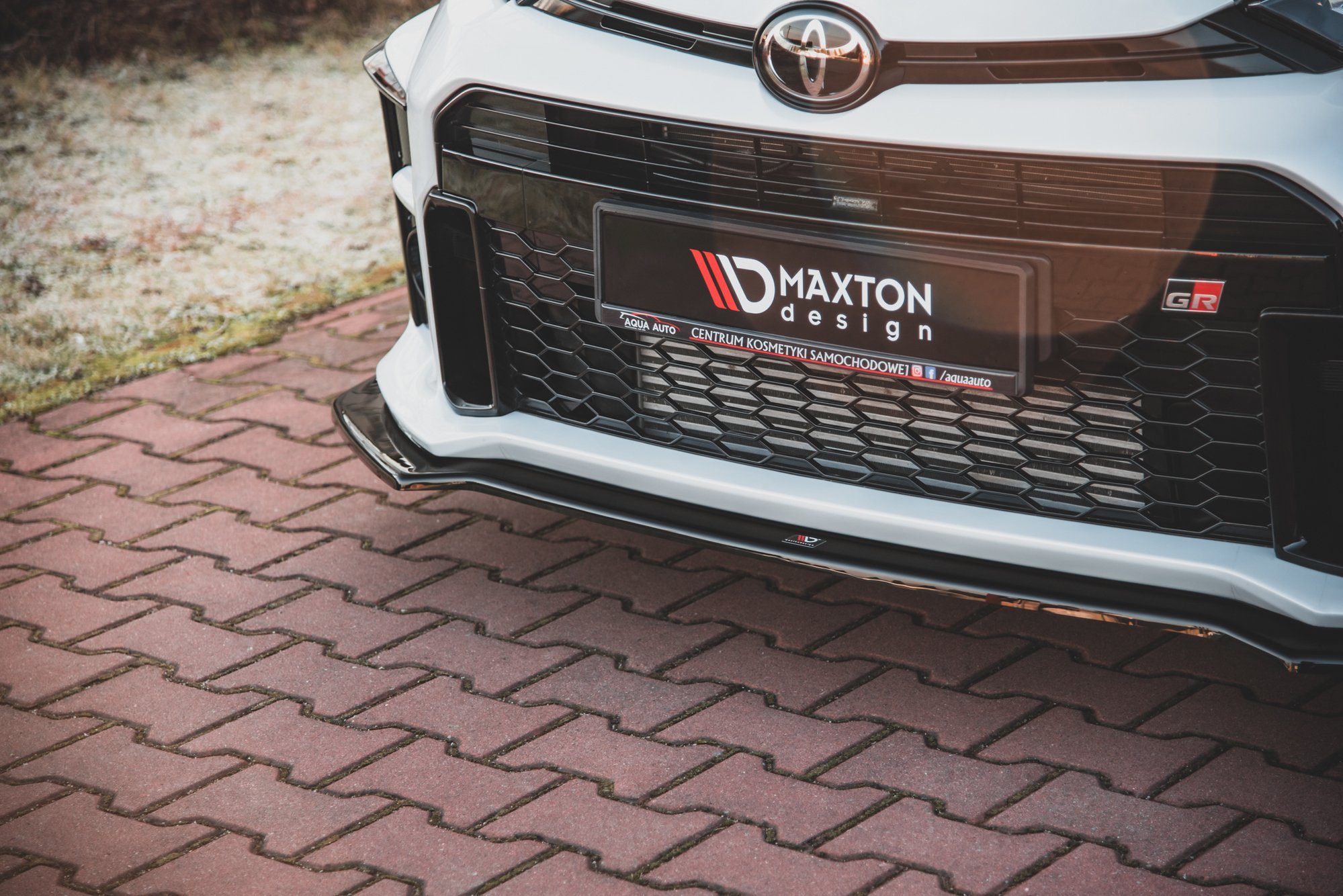 pol_po_Front-Splitter-V-1-Toyota-GR-Yaris-Mk4-11872_6 pol_po_Front-Splitter-V-1-Toyota-GR-Yaris-Mk4-11872_6