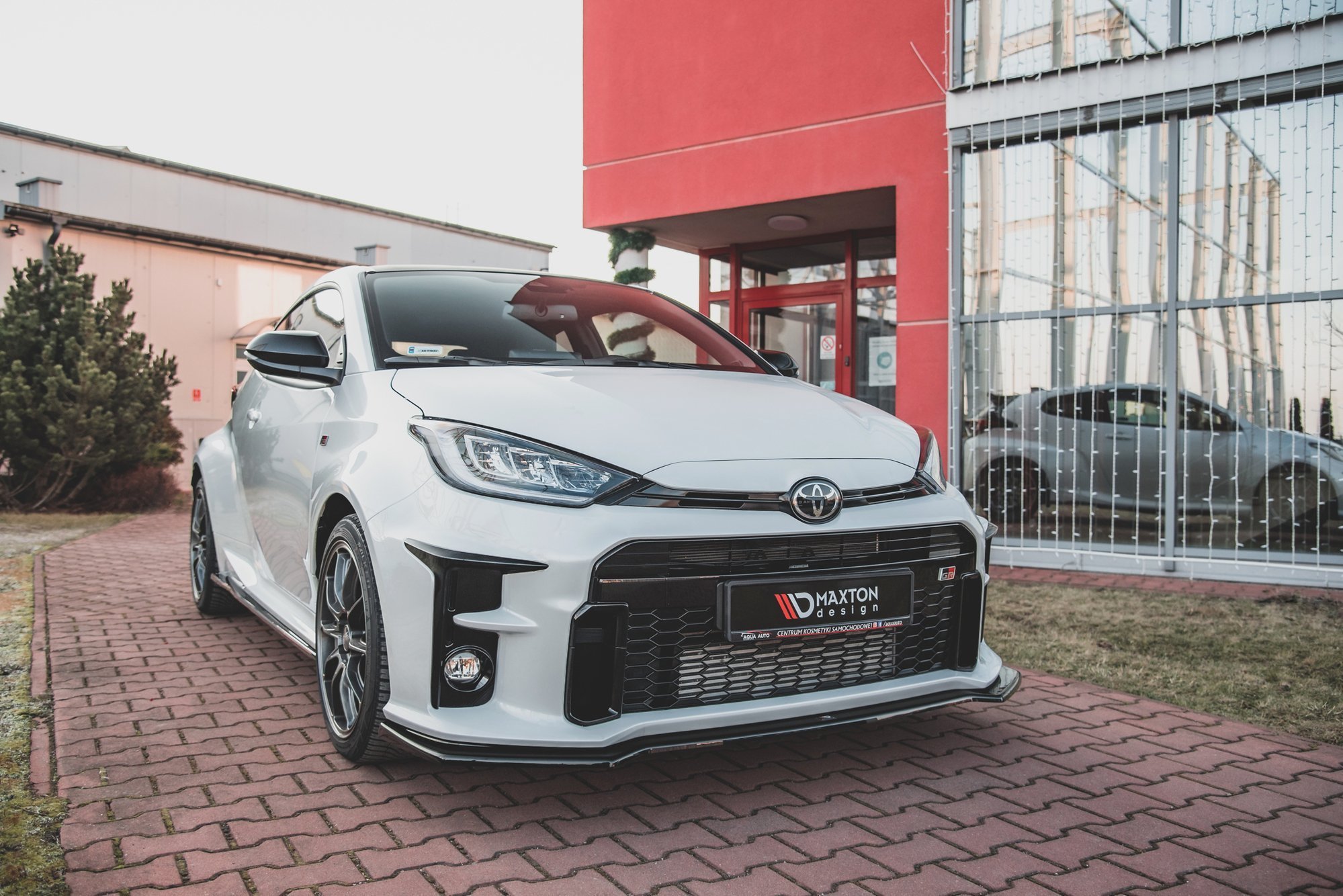 pol_po_Front-Splitter-V-1-Toyota-GR-Yaris-Mk4-11872_8 pol_po_Front-Splitter-V-1-Toyota-GR-Yaris-Mk4-11872_8