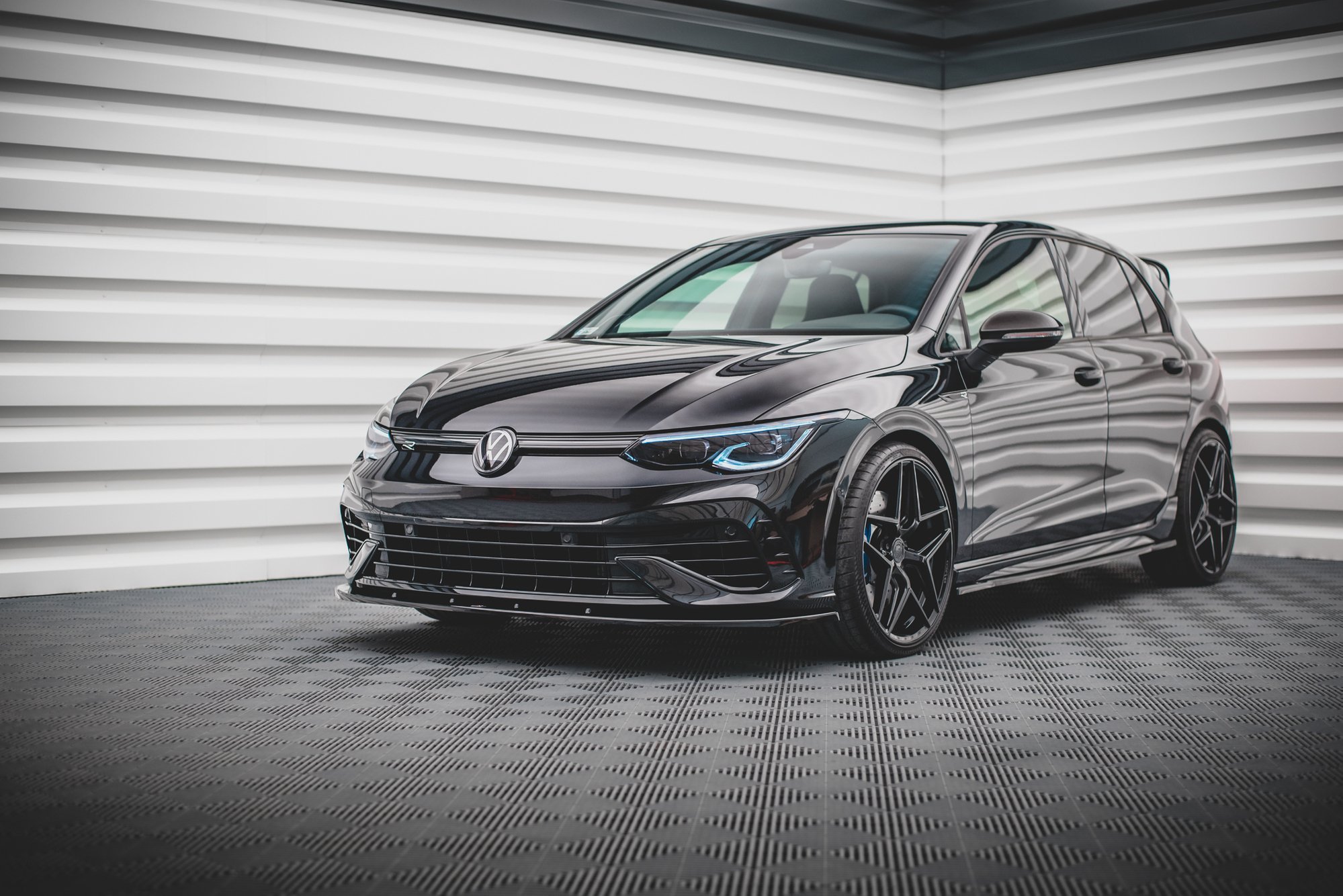 pol_po_Front-Splitter-V-1-Volkswagen-Golf-R-Hatchback-Variant-Mk8-12839_8 pol_po_Front-Splitter-V-1-Volkswagen-Golf-R-Hatchback-Variant-Mk8-12839_8