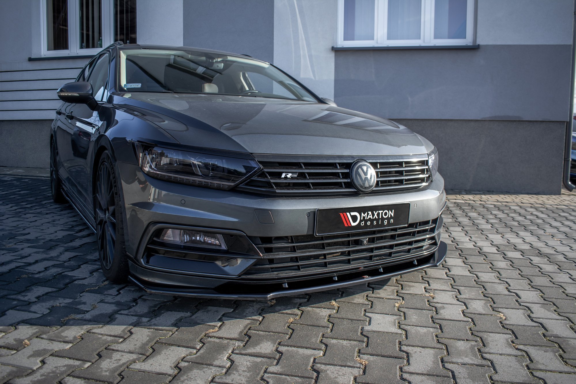 pol_po_Front-Splitter-V-1-Volkswagen-Passat-R-Line-B8-9088_6 pol_po_Front-Splitter-V-1-Volkswagen-Passat-R-Line-B8-9088_6