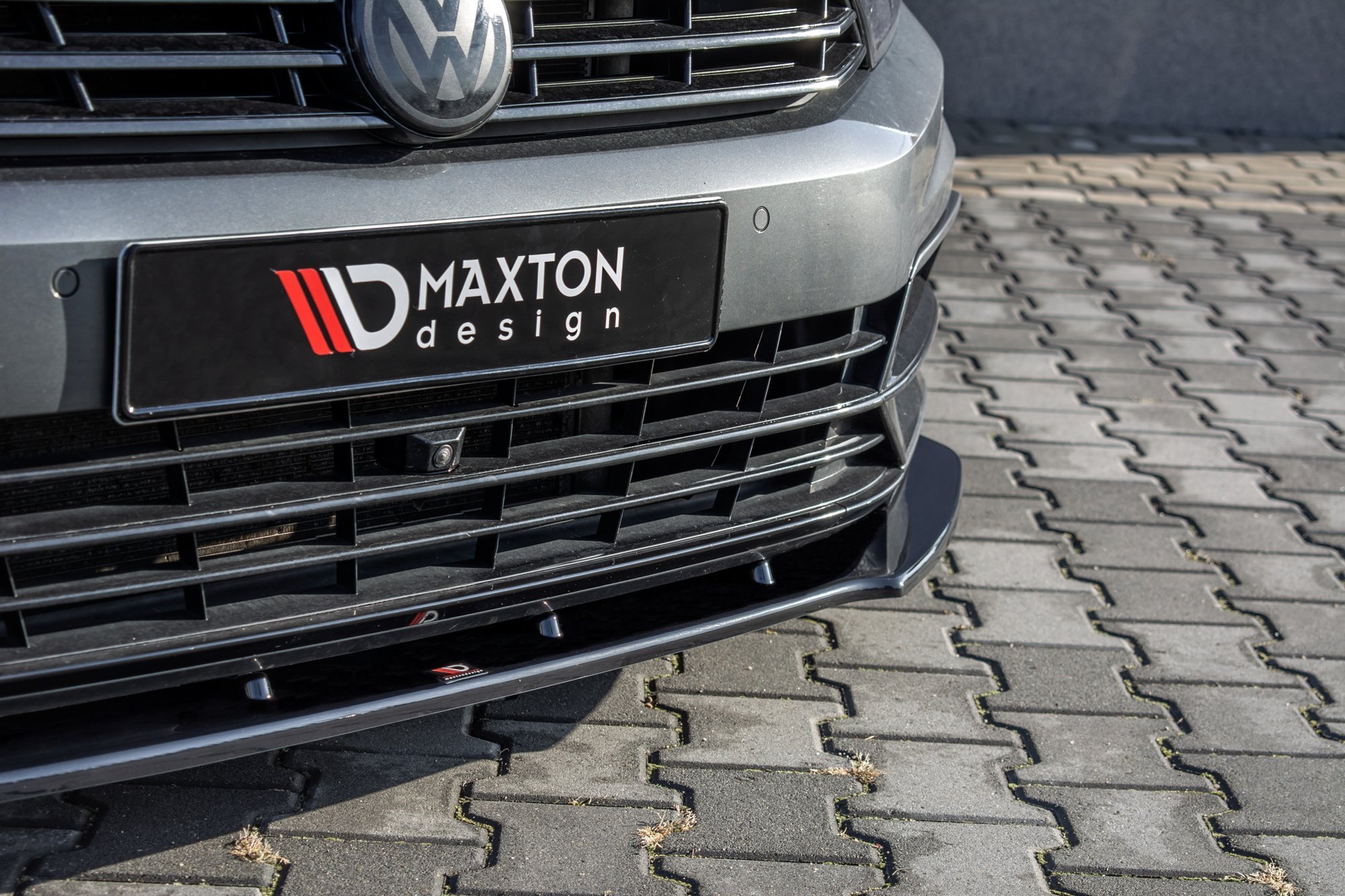 pol_po_Front-Splitter-V-1-Volkswagen-Passat-R-Line-B8-9088_7 pol_po_Front-Splitter-V-1-Volkswagen-Passat-R-Line-B8-9088_7