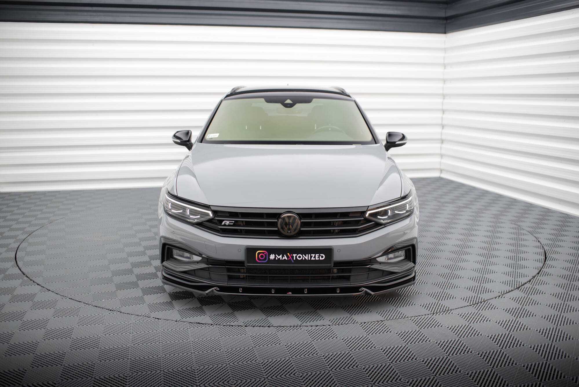 pol_po_Front-Splitter-V-1-Volkswagen-Passat-R-Line-B8-Facelift-19105_2 pol_po_Front-Splitter-V-1-Volkswagen-Passat-R-Line-B8-Facelift-19105_2