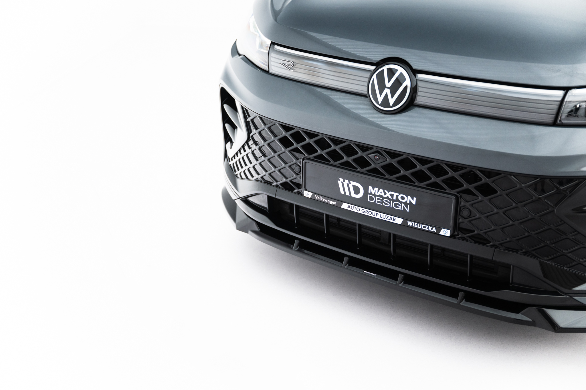 pol_po_Front-Splitter-V-1-Volkswagen-Tiguan-R-Line-Mk3-23461_2 pol_po_Front-Splitter-V-1-Volkswagen-Tiguan-R-Line-Mk3-23461_2