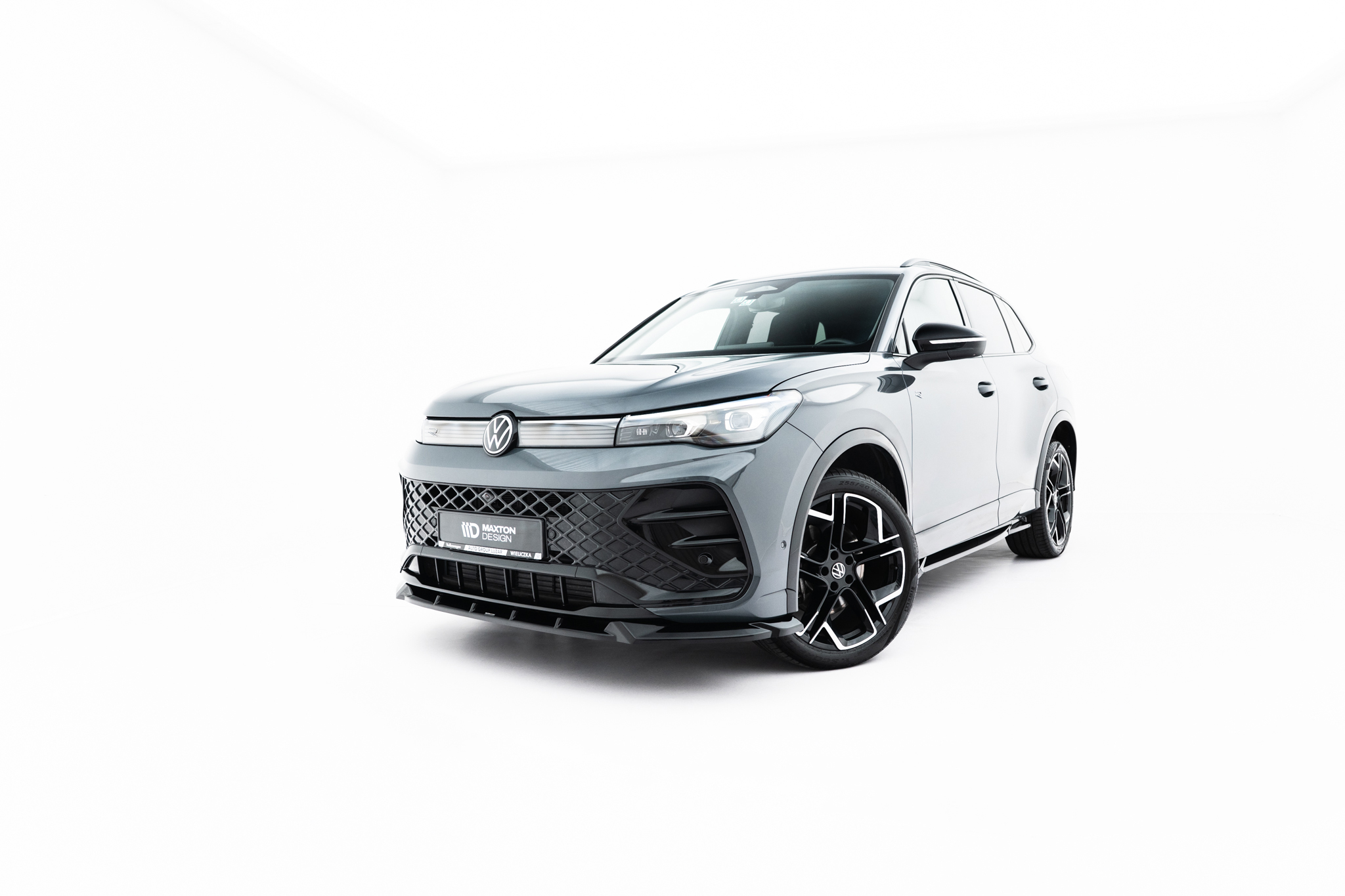 pol_po_Front-Splitter-V-1-Volkswagen-Tiguan-R-Line-Mk3-23461_7 pol_po_Front-Splitter-V-1-Volkswagen-Tiguan-R-Line-Mk3-23461_7
