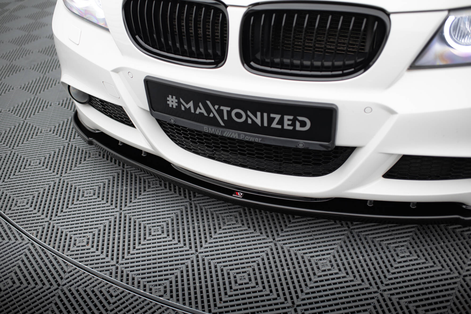pol_po_Front-Splitter-V-1-for-BMW-3-Sedan-Touring-M-Pack-E90-E91-Facelift-5611_4 pol_po_Front-Splitter-V-1-for-BMW-3-Sedan-Touring-M-Pack-E90-E91-Facelift-5611_4