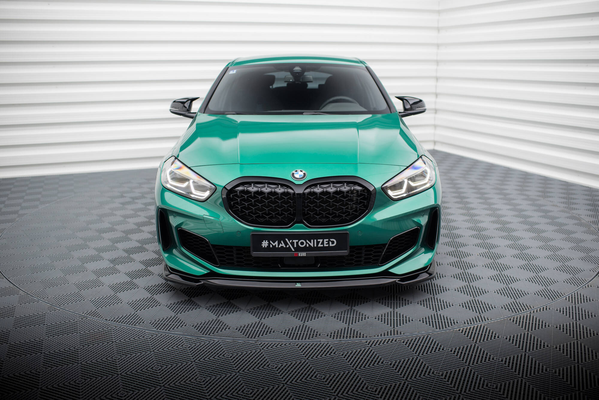 pol_po_Front-Splitter-V-10-BMW-M135i-F40-20733_2 pol_po_Front-Splitter-V-10-BMW-M135i-F40-20733_2