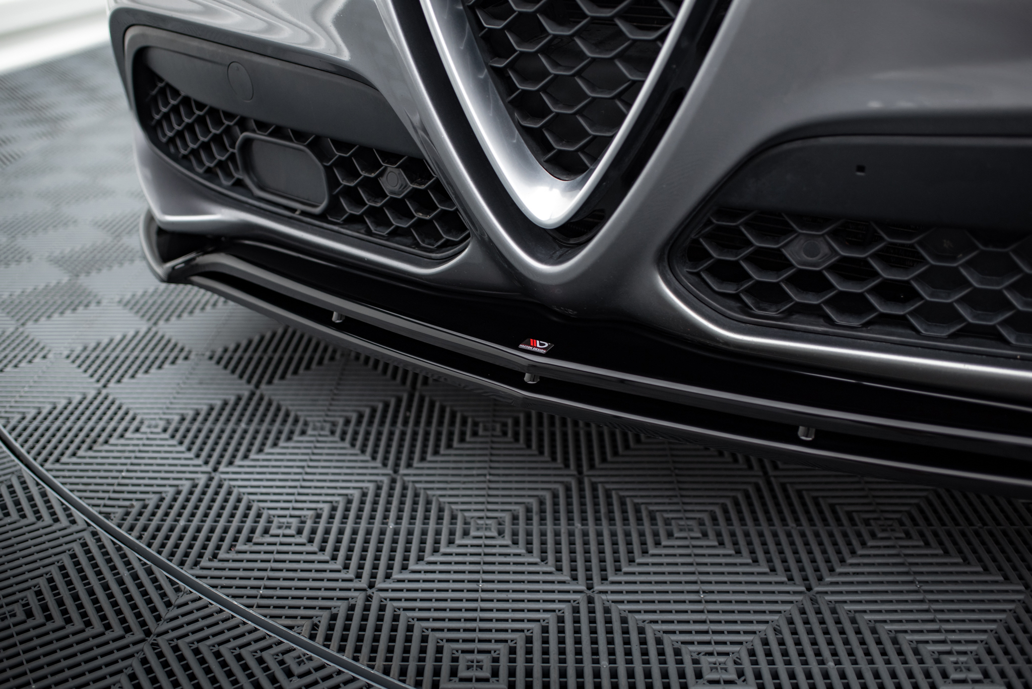 pol_po_Front-Splitter-V-2-Alfa-Romeo-Stelvio-Mk1-5651_5 pol_po_Front-Splitter-V-2-Alfa-Romeo-Stelvio-Mk1-5651_5