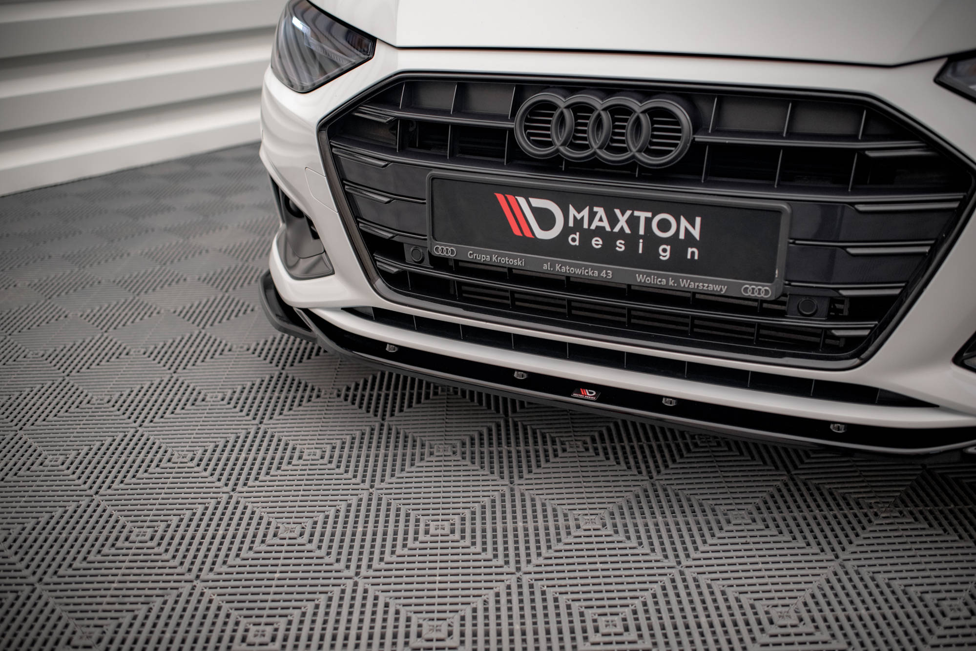 pol_po_Front-Splitter-V-2-Audi-A4-B9-Facelift-16373_4 pol_po_Front-Splitter-V-2-Audi-A4-B9-Facelift-16373_4