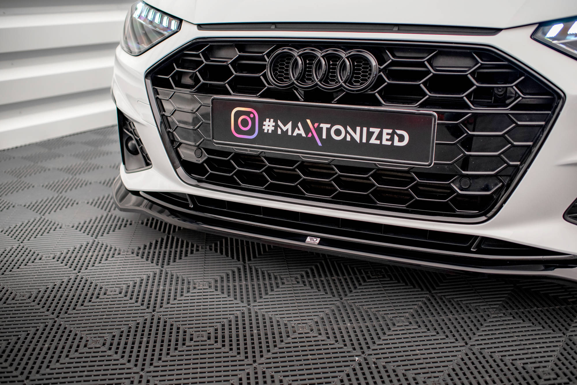 pol_po_Front-Splitter-V-2-Audi-A4-S-Line-S4-B9-Facelift-17737_4 pol_po_Front-Splitter-V-2-Audi-A4-S-Line-S4-B9-Facelift-17737_4