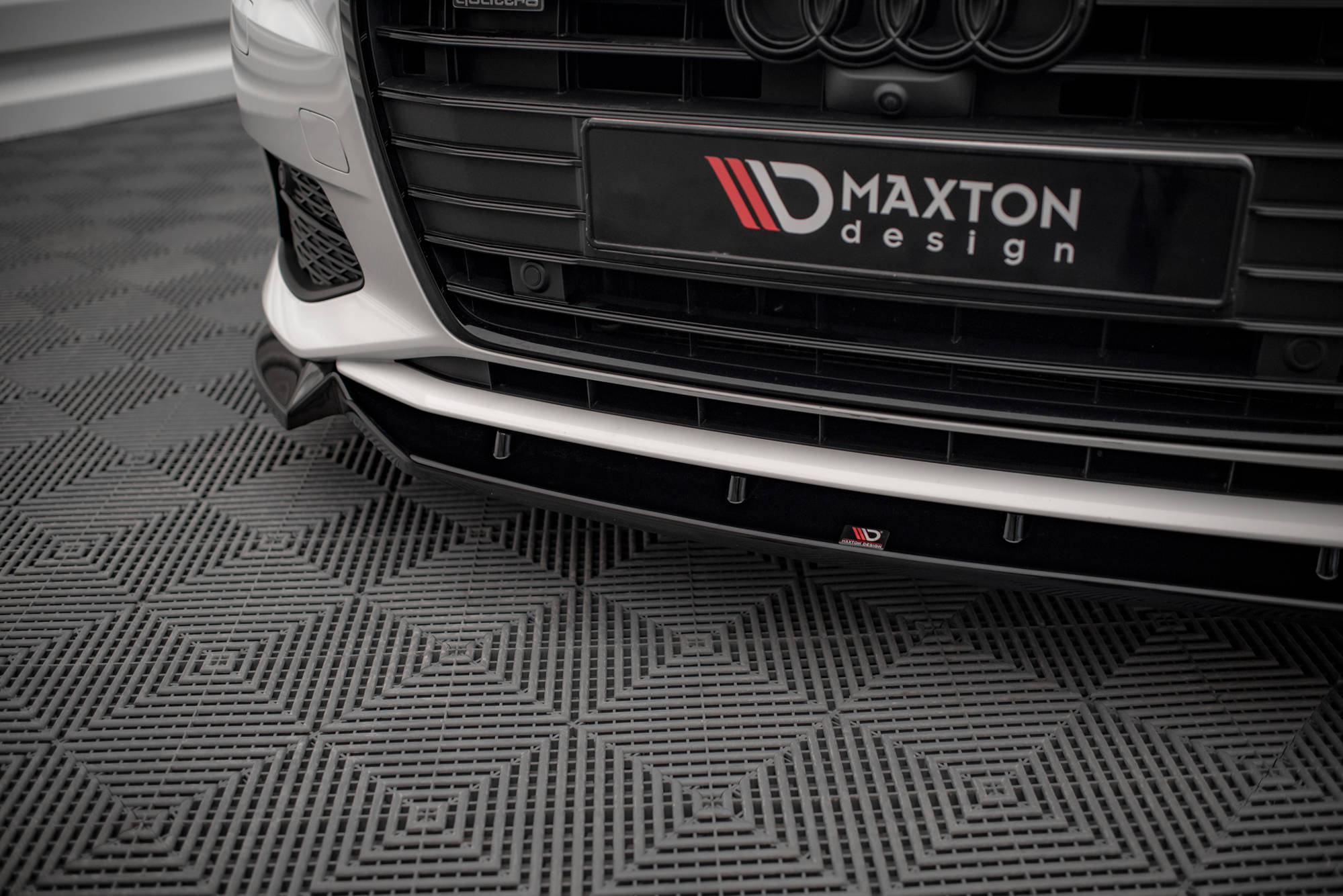 pol_po_Front-Splitter-V-2-Audi-A6-C8-16472_5 pol_po_Front-Splitter-V-2-Audi-A6-C8-16472_5