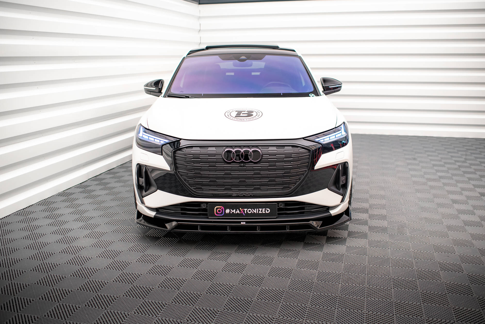 pol_po_Front-Splitter-V-2-Audi-Q4-e-tron-Sportback-S-line-Mk1-17549_3 pol_po_Front-Splitter-V-2-Audi-Q4-e-tron-Sportback-S-line-Mk1-17549_3