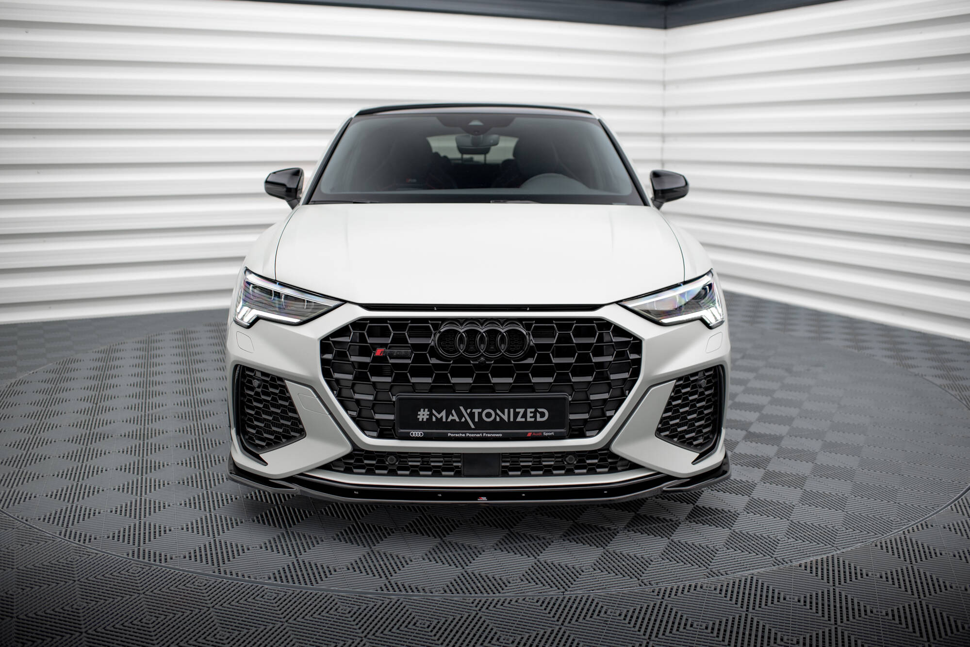 pol_po_Front-Splitter-V-2-Audi-RSQ3-Sportback-SUV-F3-10830_1 pol_po_Front-Splitter-V-2-Audi-RSQ3-Sportback-SUV-F3-10830_1