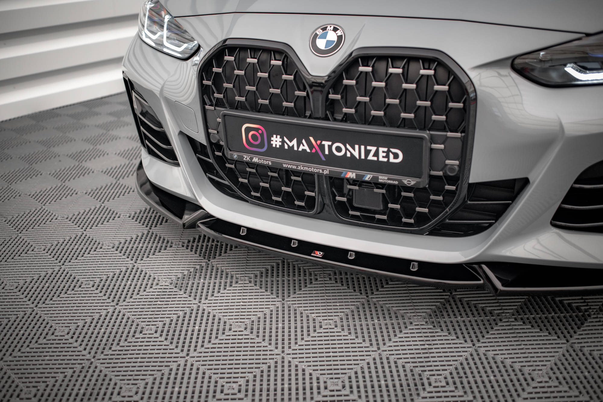 pol_po_Front-Splitter-V-2-BMW-4-i4-Gran-Coupe-M-Pack-M440i-G26-16394_4 pol_po_Front-Splitter-V-2-BMW-4-i4-Gran-Coupe-M-Pack-M440i-G26-16394_4