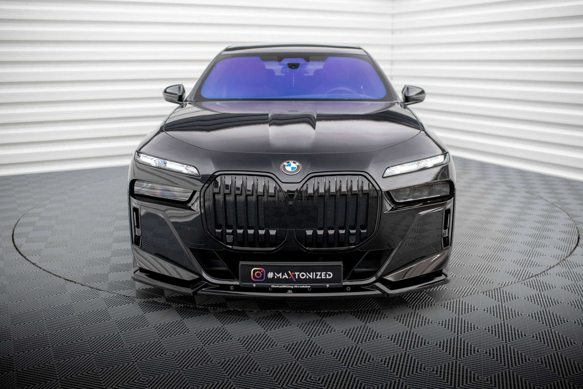pol_po_Front-Splitter-V-2-BMW-7-M-Pack-M760e-i7-M-Pack-G70-17890_5 pol_po_Front-Splitter-V-2-BMW-7-M-Pack-M760e-i7-M-Pack-G70-17890_5