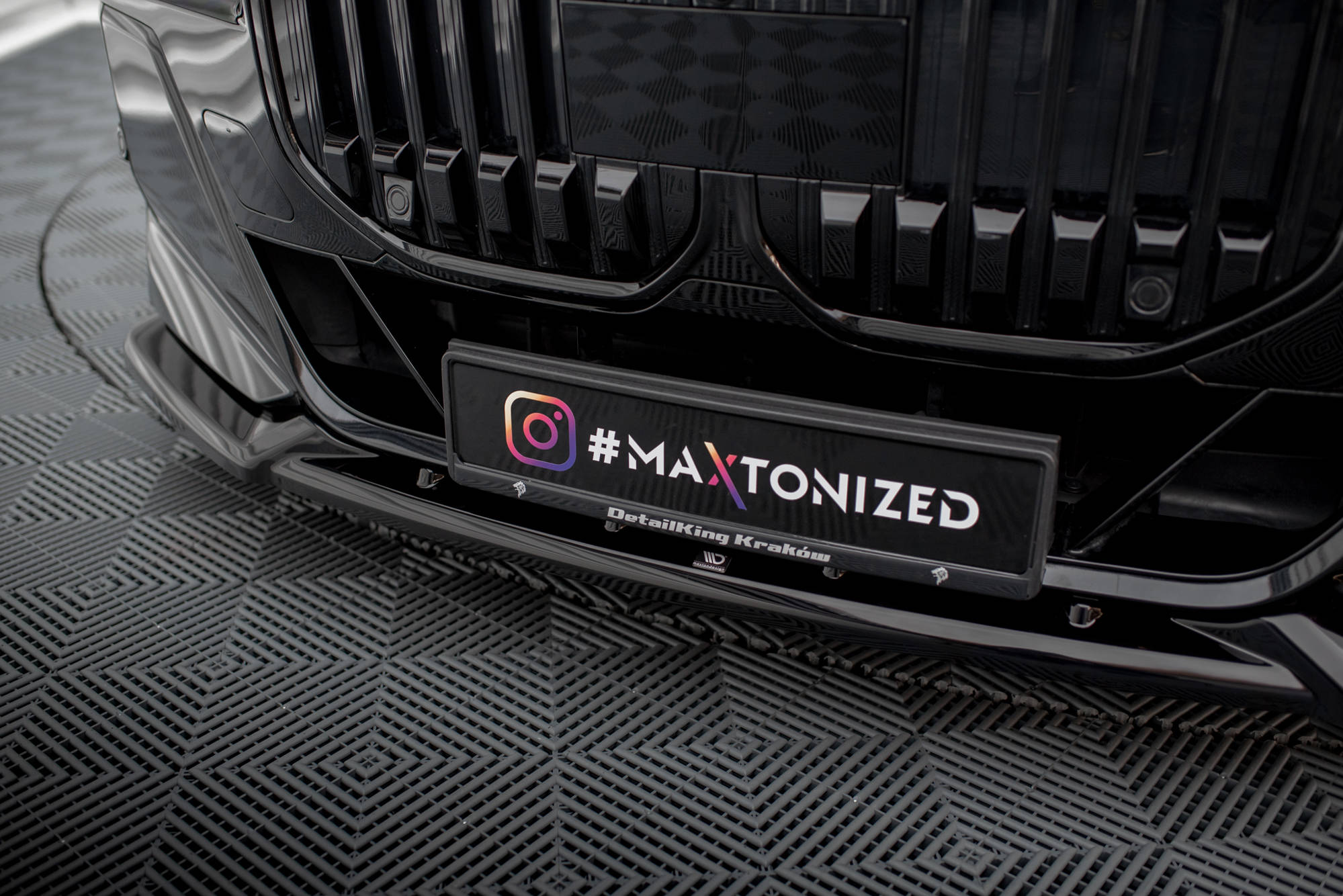 pol_po_Front-Splitter-V-2-BMW-7-M-Pack-M760e-i7-M-Pack-G70-17890_6 pol_po_Front-Splitter-V-2-BMW-7-M-Pack-M760e-i7-M-Pack-G70-17890_6