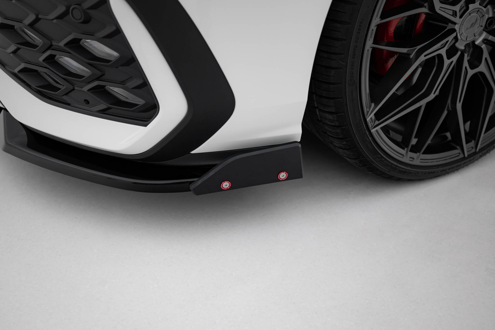 pol_po_Front-Splitter-V-2-Flaps-Volkswagen-Golf-GTI-GTE-R-Line-Mk8-Facelift-21669_4 pol_po_Front-Splitter-V-2-Flaps-Volkswagen-Golf-GTI-GTE-R-Line-Mk8-Facelift-21669_4