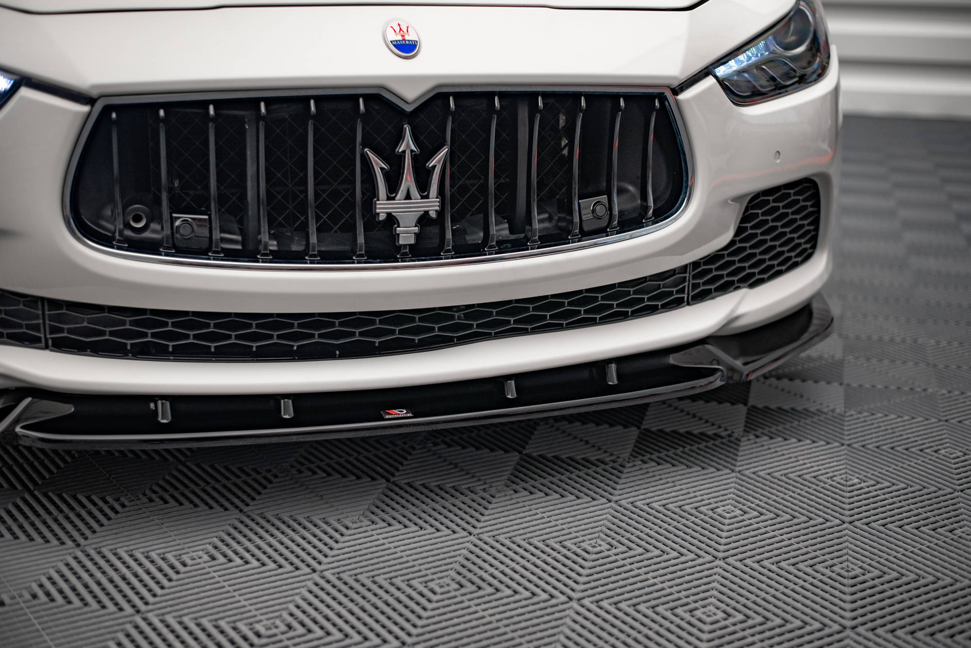 pol_po_Front-Splitter-V-2-Maserati-Ghibli-Mk3-13979_6 pol_po_Front-Splitter-V-2-Maserati-Ghibli-Mk3-13979_6