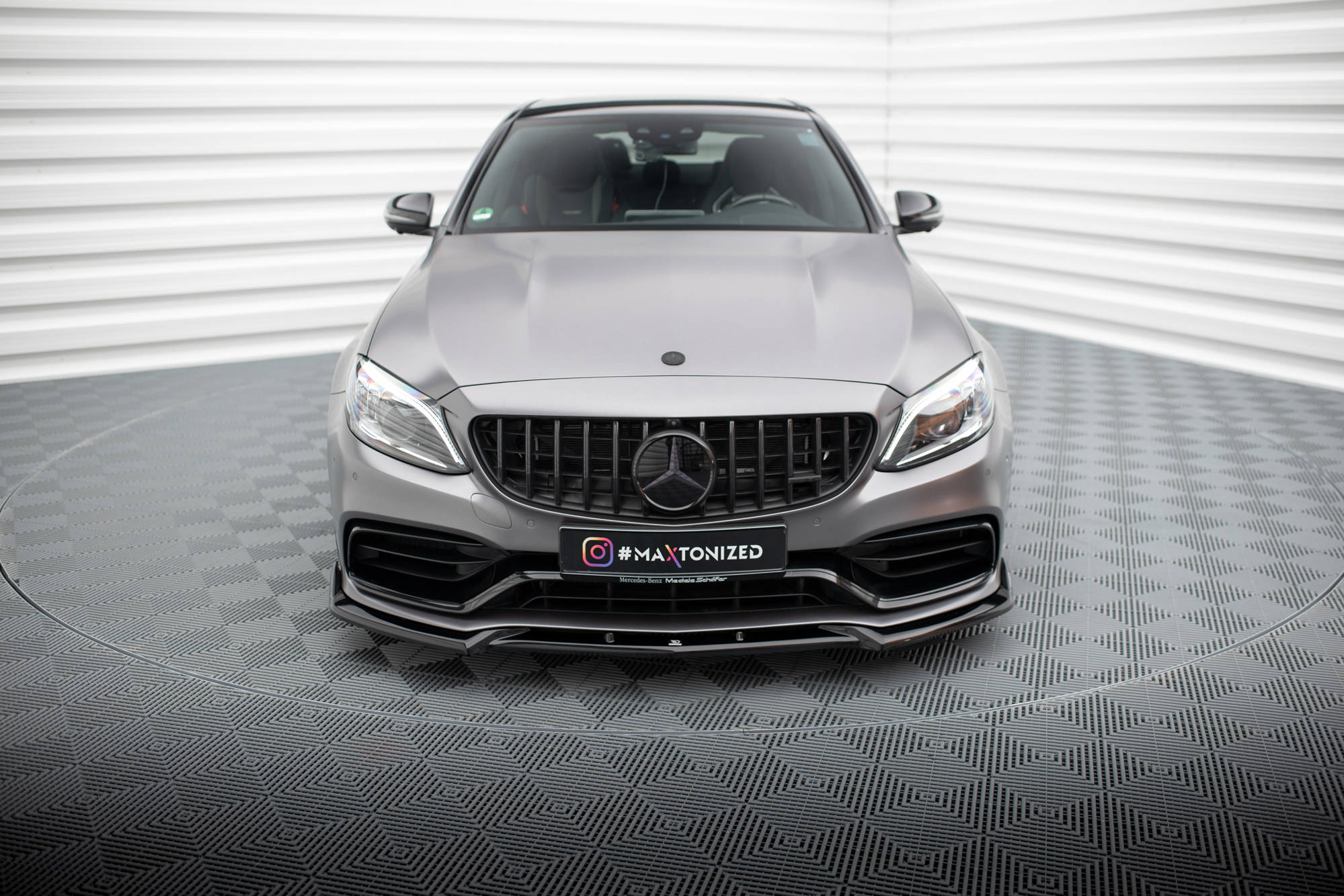 pol_po_Front-Splitter-V-2-Mercedes-AMG-C63-Sedan-Estate-W205-Facelift-18962_5 pol_po_Front-Splitter-V-2-Mercedes-AMG-C63-Sedan-Estate-W205-Facelift-18962_5
