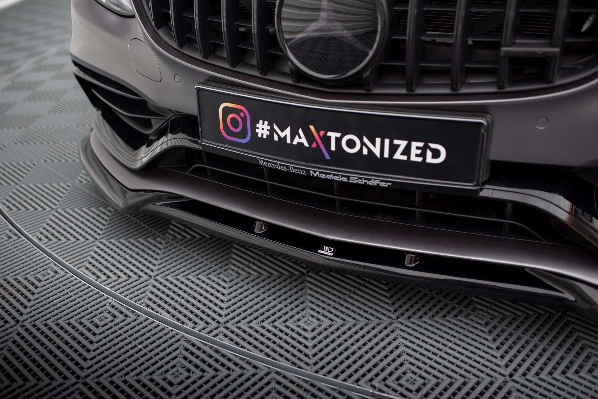 pol_po_Front-Splitter-V-2-Mercedes-AMG-C63-Sedan-Estate-W205-Facelift-18962_6 pol_po_Front-Splitter-V-2-Mercedes-AMG-C63-Sedan-Estate-W205-Facelift-18962_6