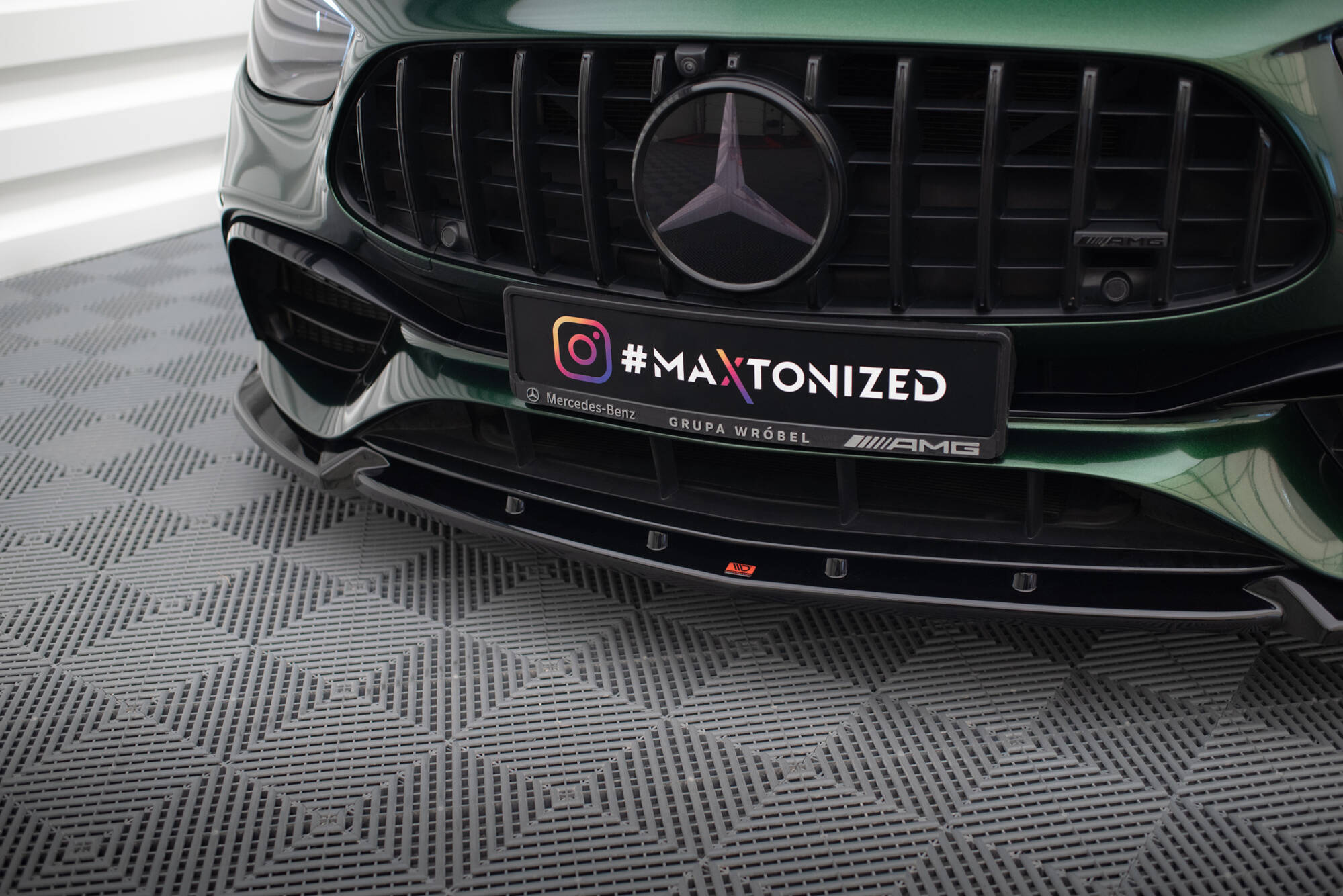 pol_po_Front-Splitter-V-2-Mercedes-AMG-E63-W213-Facelift-19125_2 pol_po_Front-Splitter-V-2-Mercedes-AMG-E63-W213-Facelift-19125_2