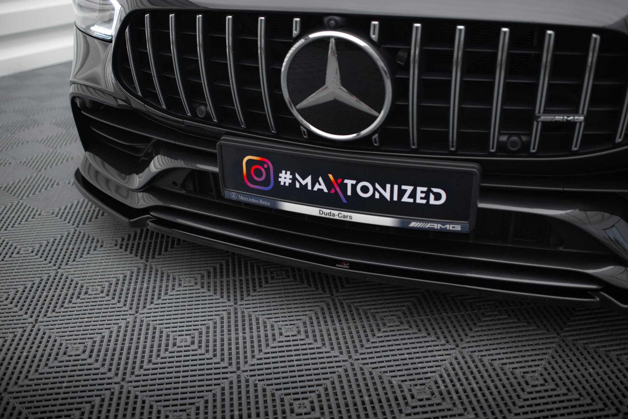 pol_po_Front-Splitter-V-2-Mercedes-AMG-GT-53-4-Door-Coupe-X290-11678_4 pol_po_Front-Splitter-V-2-Mercedes-AMG-GT-53-4-Door-Coupe-X290-11678_4
