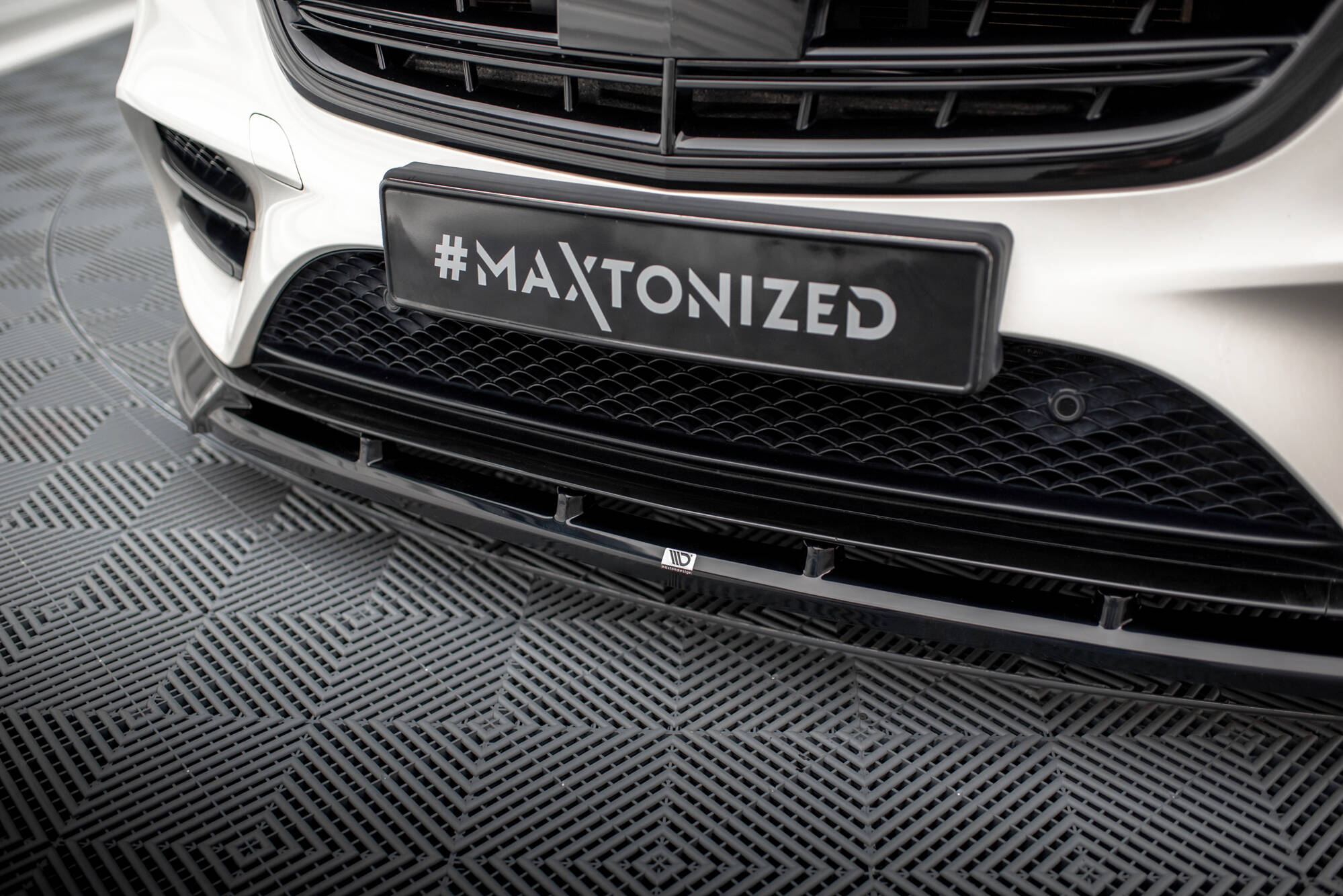 pol_po_Front-Splitter-V-2-Mercedes-Benz-S-AMG-Line-W222-Facelift-19593_4 pol_po_Front-Splitter-V-2-Mercedes-Benz-S-AMG-Line-W222-Facelift-19593_4