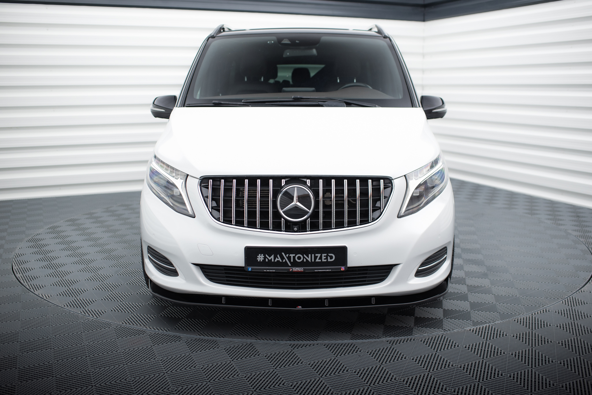 pol_po_Front-Splitter-V-2-Mercedes-Benz-V-Class-W447-5576_2 pol_po_Front-Splitter-V-2-Mercedes-Benz-V-Class-W447-5576_2