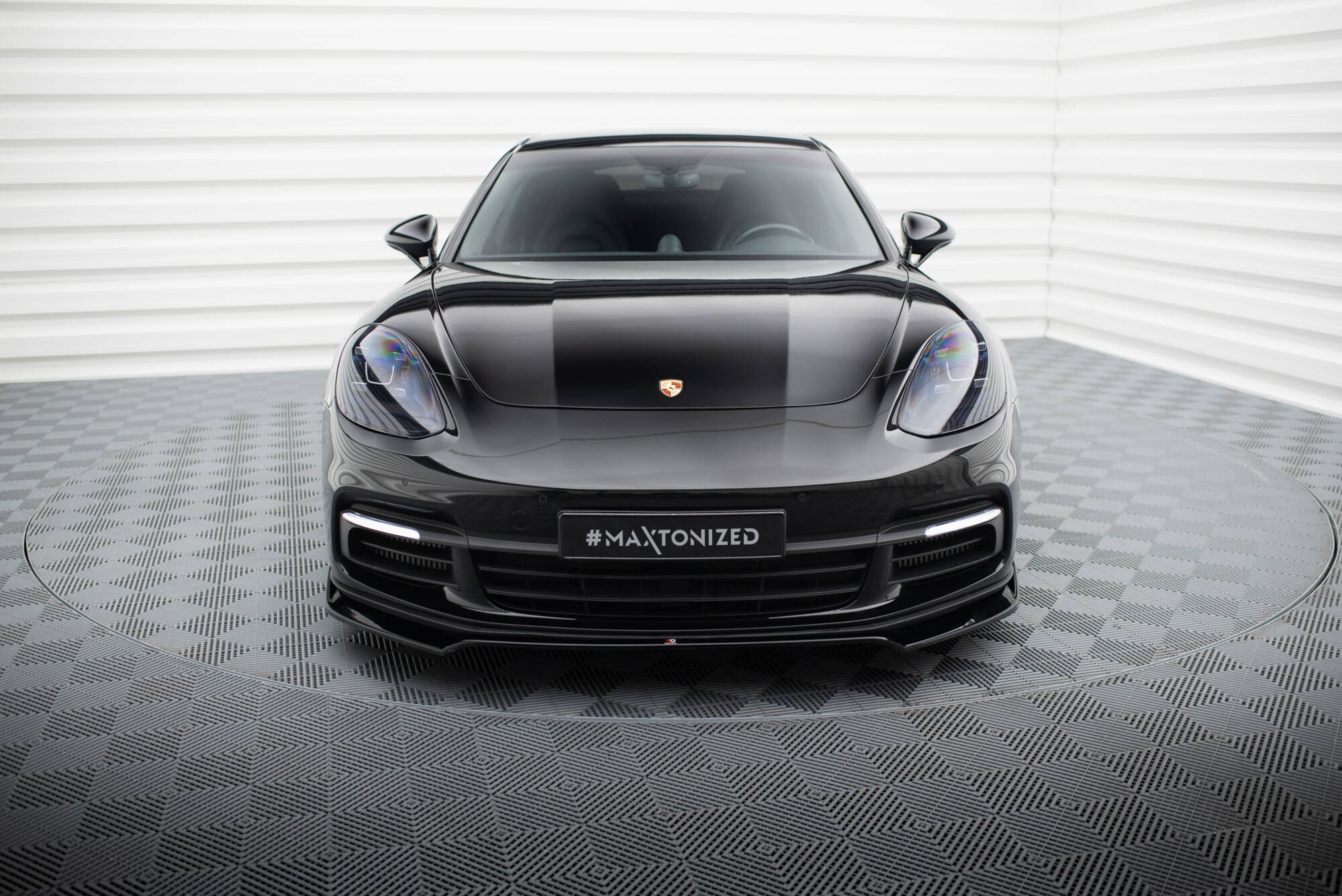 pol_po_Front-Splitter-V-2-Porsche-Panamera-E-Hybrid-Panamera-4S-971-20686_4 pol_po_Front-Splitter-V-2-Porsche-Panamera-E-Hybrid-Panamera-4S-971-20686_4