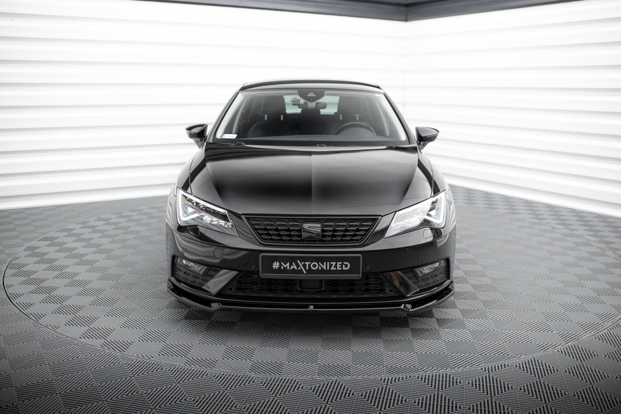 pol_po_Front-Splitter-V-2-Seat-Leon-Mk3-Facelift-20379_2 pol_po_Front-Splitter-V-2-Seat-Leon-Mk3-Facelift-20379_2