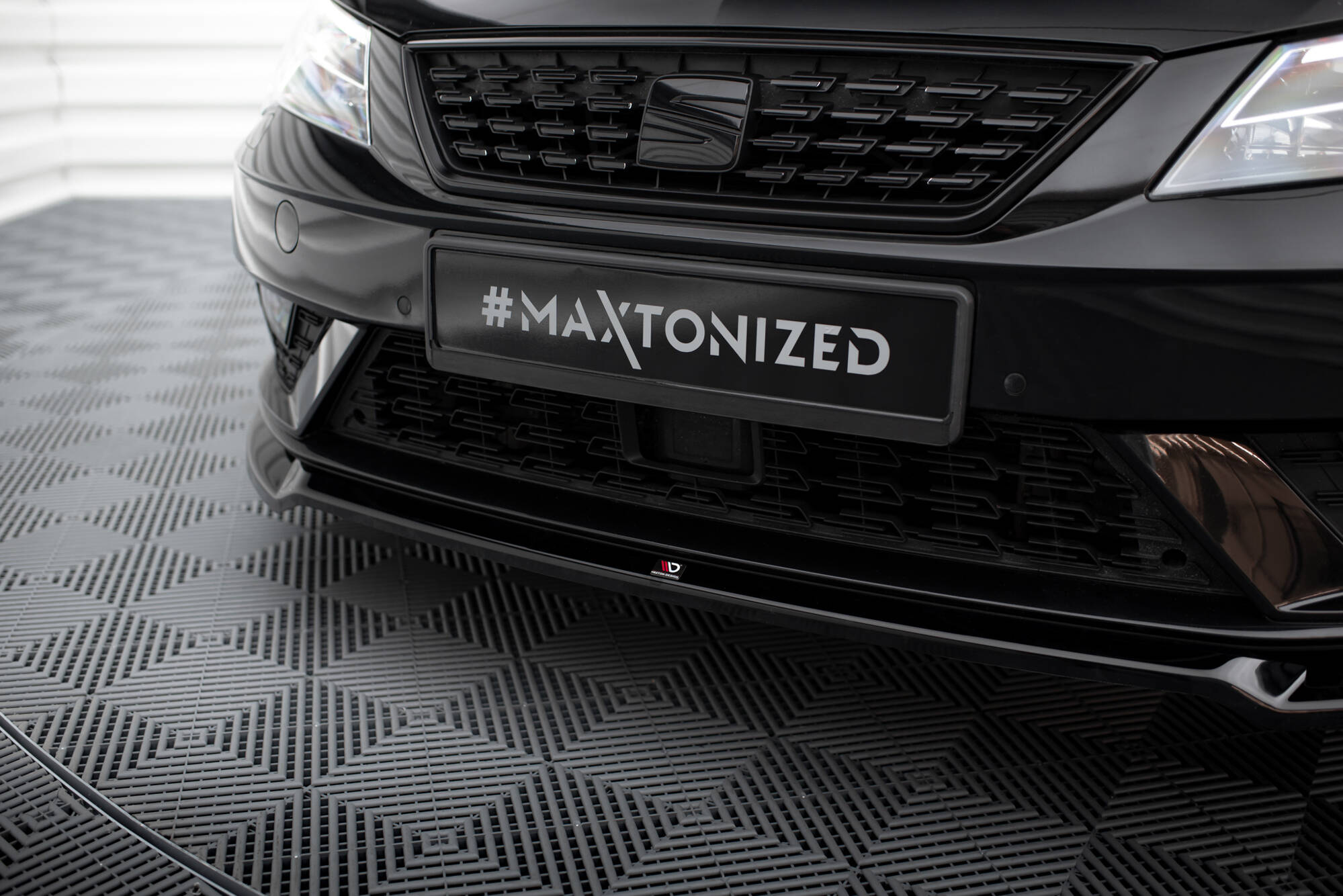 pol_po_Front-Splitter-V-2-Seat-Leon-Mk3-Facelift-20379_3 pol_po_Front-Splitter-V-2-Seat-Leon-Mk3-Facelift-20379_3