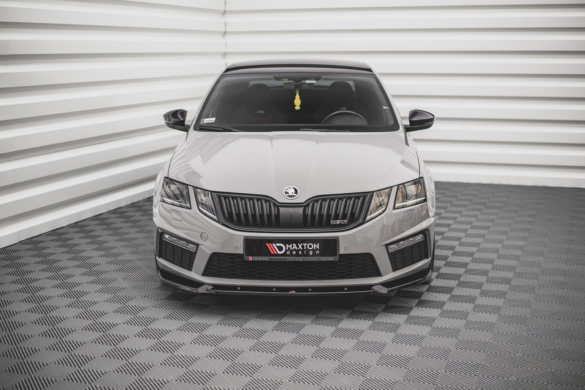 pol_po_Front-Splitter-V-2-Skoda-Octavia-RS-Mk3-Facelift-13122_5 pol_po_Front-Splitter-V-2-Skoda-Octavia-RS-Mk3-Facelift-13122_5