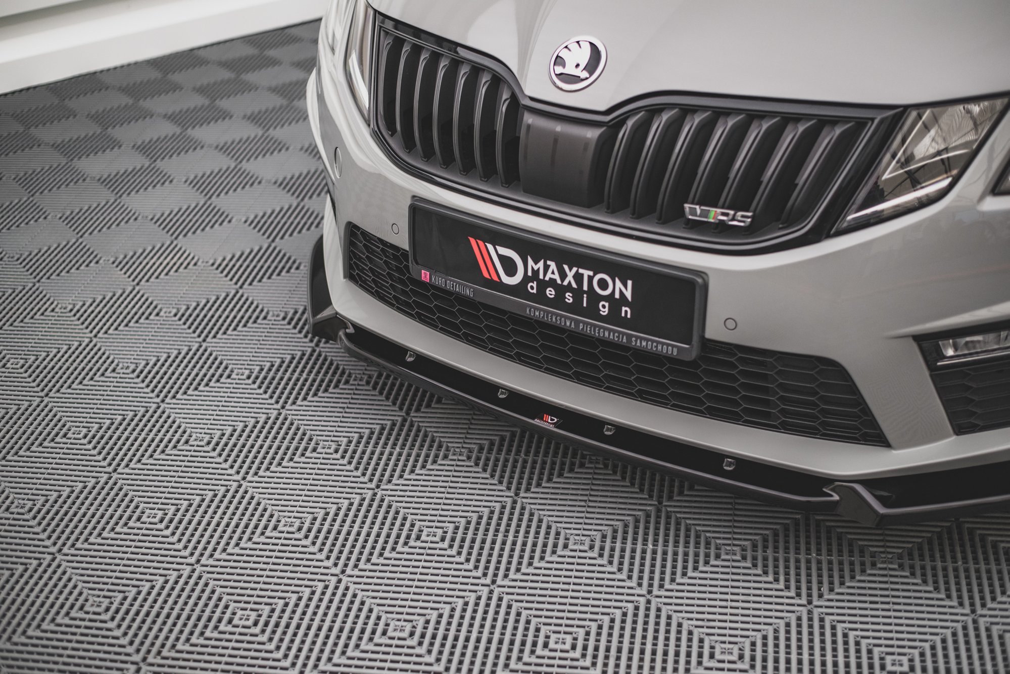 pol_po_Front-Splitter-V-2-Skoda-Octavia-RS-Mk3-Facelift-13122_6 pol_po_Front-Splitter-V-2-Skoda-Octavia-RS-Mk3-Facelift-13122_6