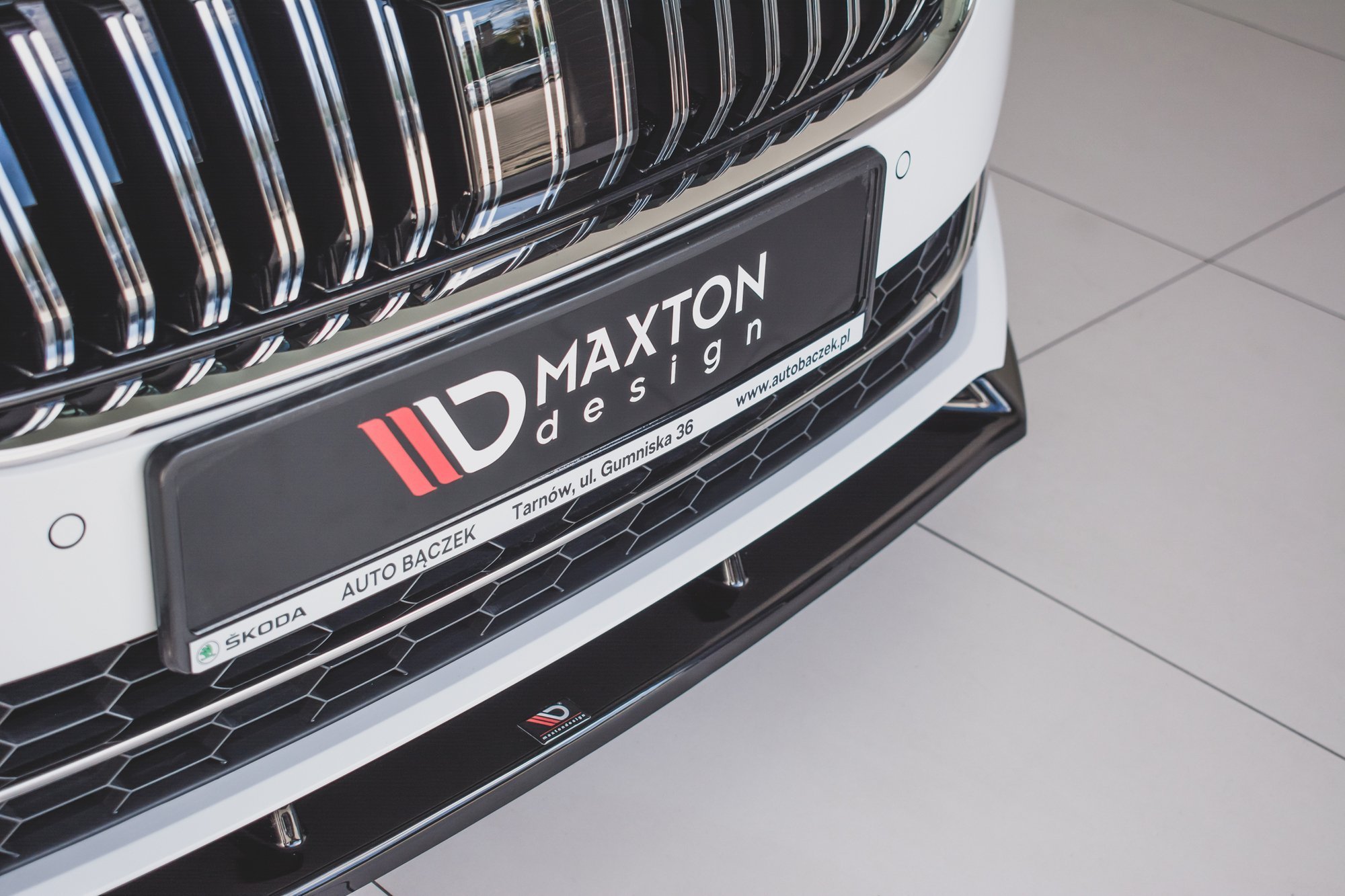 pol_po_Front-Splitter-V-2-Skoda-Superb-Liftback-Combi-Mk3-Facelift-8912_3 pol_po_Front-Splitter-V-2-Skoda-Superb-Liftback-Combi-Mk3-Facelift-8912_3