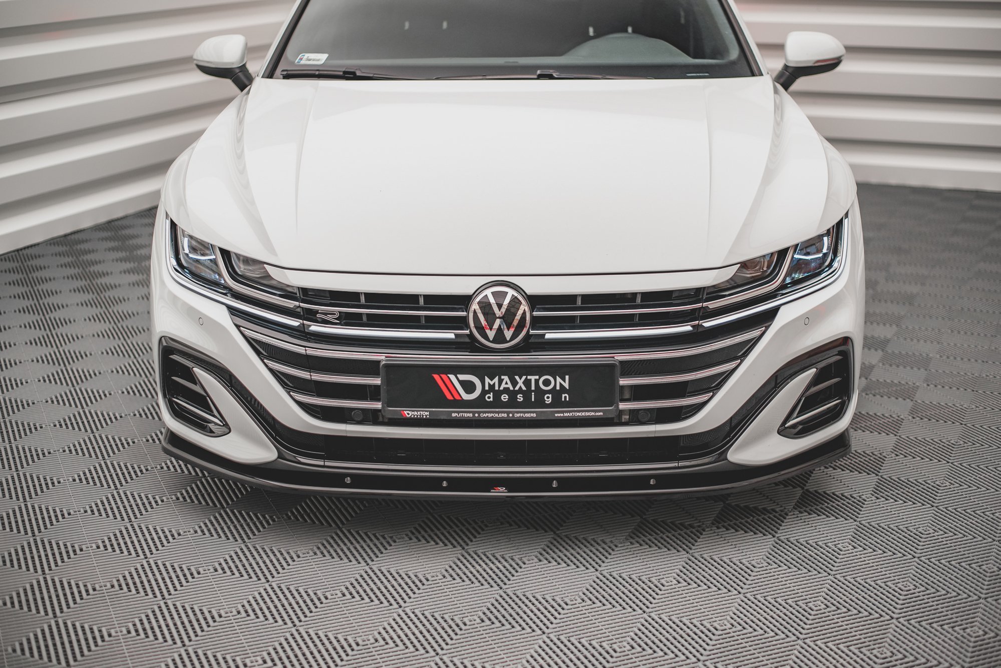 pol_po_Front-Splitter-V-2-Volkswagen-Arteon-R-Line-Sedan-Shooting-Brake-Mk1-Facelift-13517_5 pol_po_Front-Splitter-V-2-Volkswagen-Arteon-R-Line-Sedan-Shooting-Brake-Mk1-Facelift-13517_5