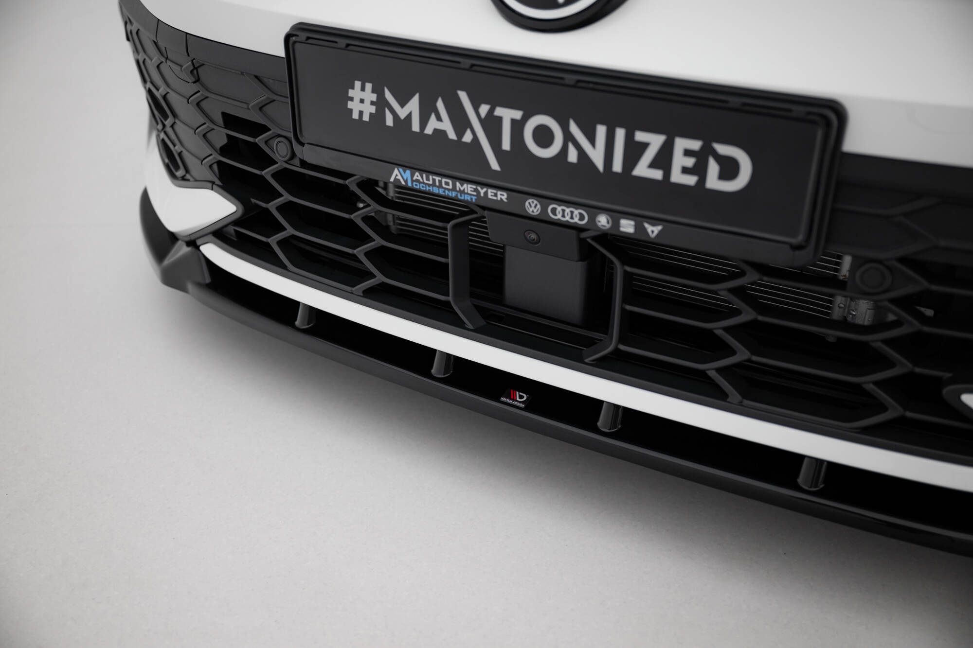 pol_po_Front-Splitter-V-2-Volkswagen-Golf-GTI-GTE-R-Line-Mk8-Facelift-21661_4 pol_po_Front-Splitter-V-2-Volkswagen-Golf-GTI-GTE-R-Line-Mk8-Facelift-21661_4
