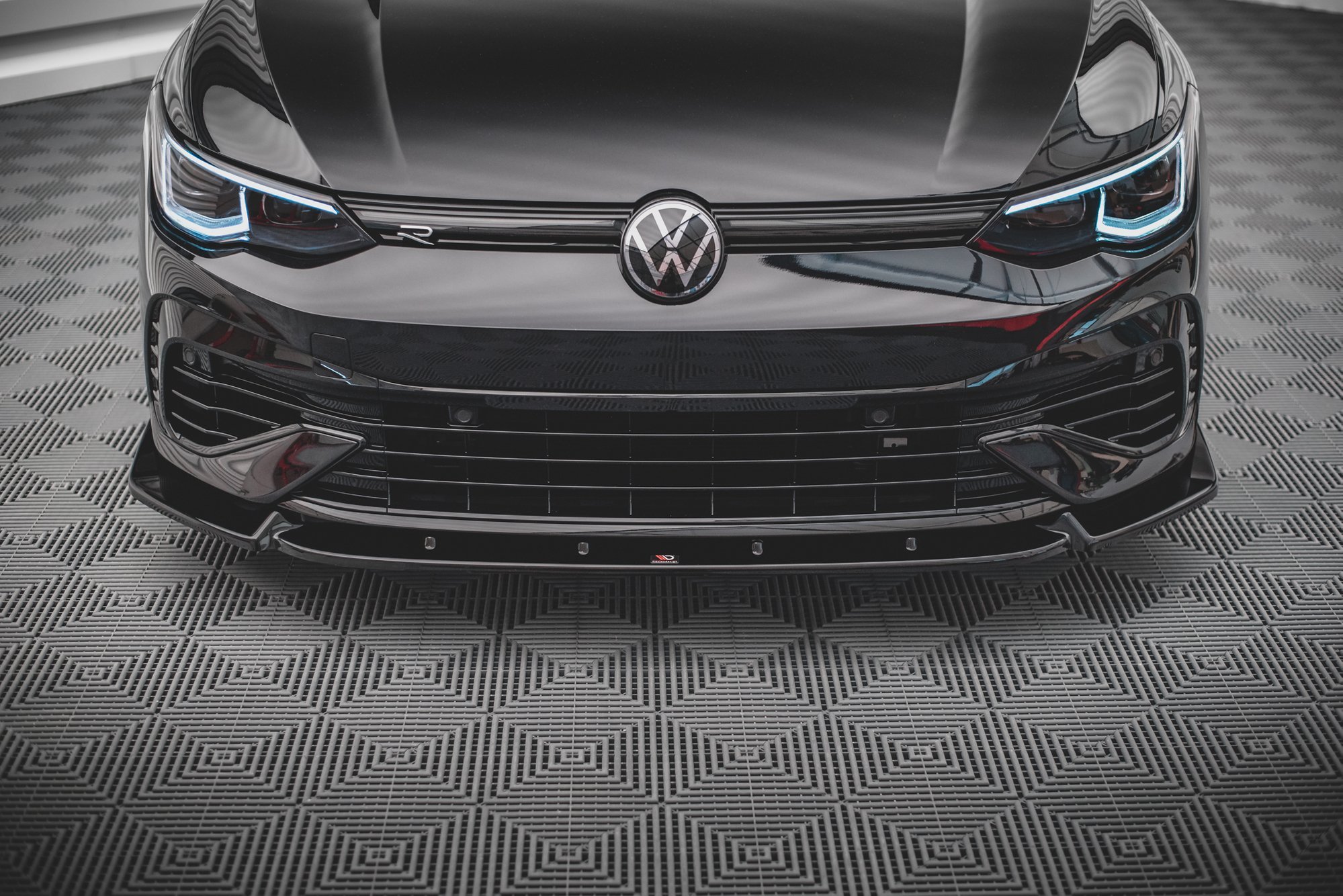 pol_po_Front-Splitter-V-2-Volkswagen-Golf-R-Hatchback-Variant-Mk8-13023_5 pol_po_Front-Splitter-V-2-Volkswagen-Golf-R-Hatchback-Variant-Mk8-13023_5
