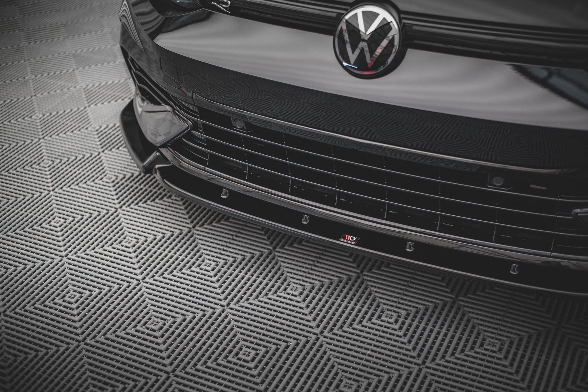 pol_po_Front-Splitter-V-2-Volkswagen-Golf-R-Hatchback-Variant-Mk8-13023_6 pol_po_Front-Splitter-V-2-Volkswagen-Golf-R-Hatchback-Variant-Mk8-13023_6