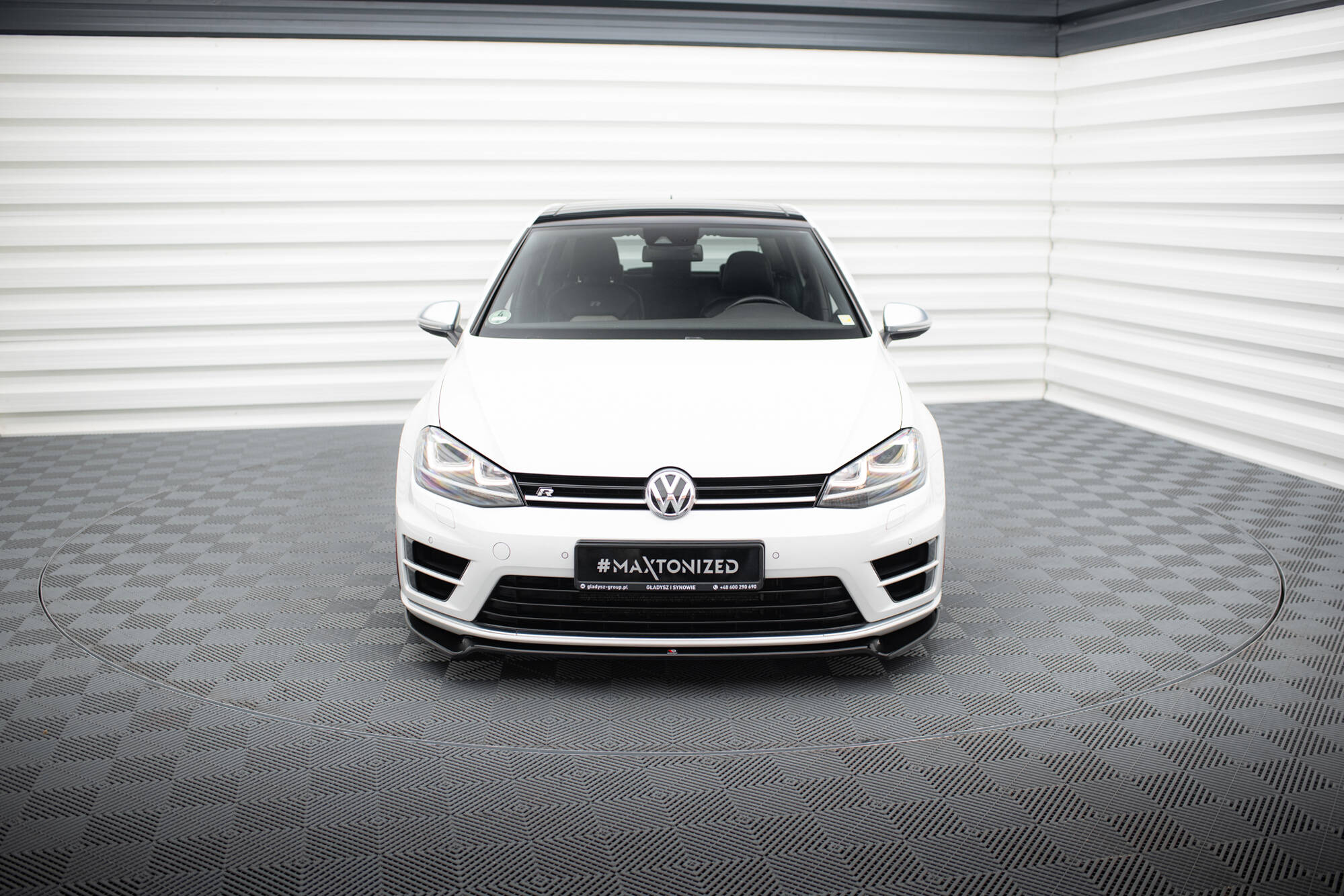pol_po_Front-Splitter-V-2-Volkswagen-Golf-R-R-Line-Mk7-966_4 pol_po_Front-Splitter-V-2-Volkswagen-Golf-R-R-Line-Mk7-966_4