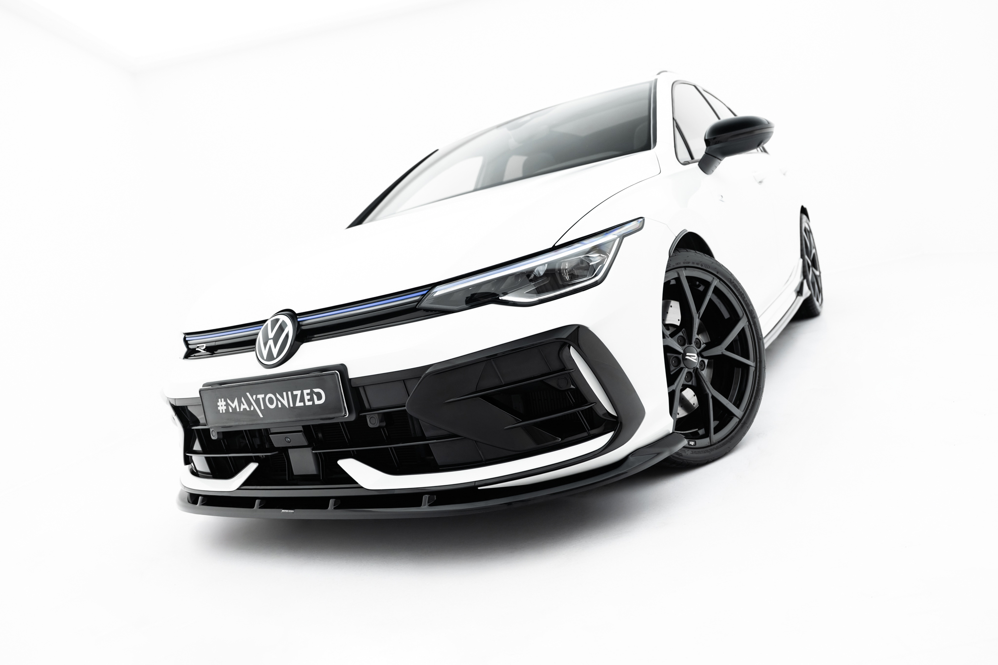 pol_po_Front-Splitter-V-2-Volkswagen-Golf-R-Variant-Mk8-Facelift-23529_6 pol_po_Front-Splitter-V-2-Volkswagen-Golf-R-Variant-Mk8-Facelift-23529_6