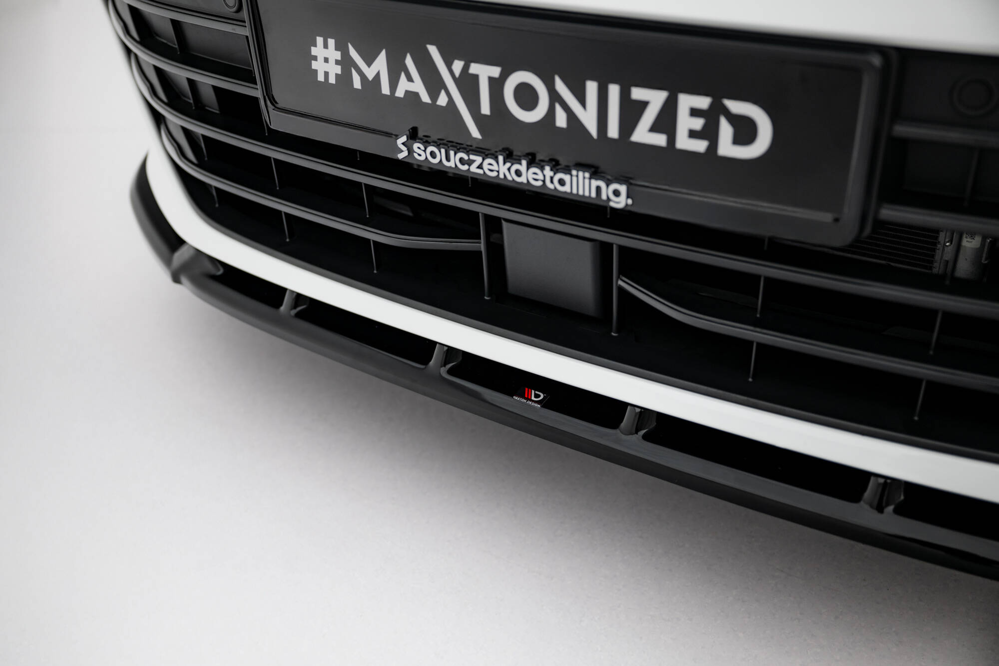 pol_po_Front-Splitter-V-2-Volkswagen-Passat-B9-21828_5 pol_po_Front-Splitter-V-2-Volkswagen-Passat-B9-21828_5