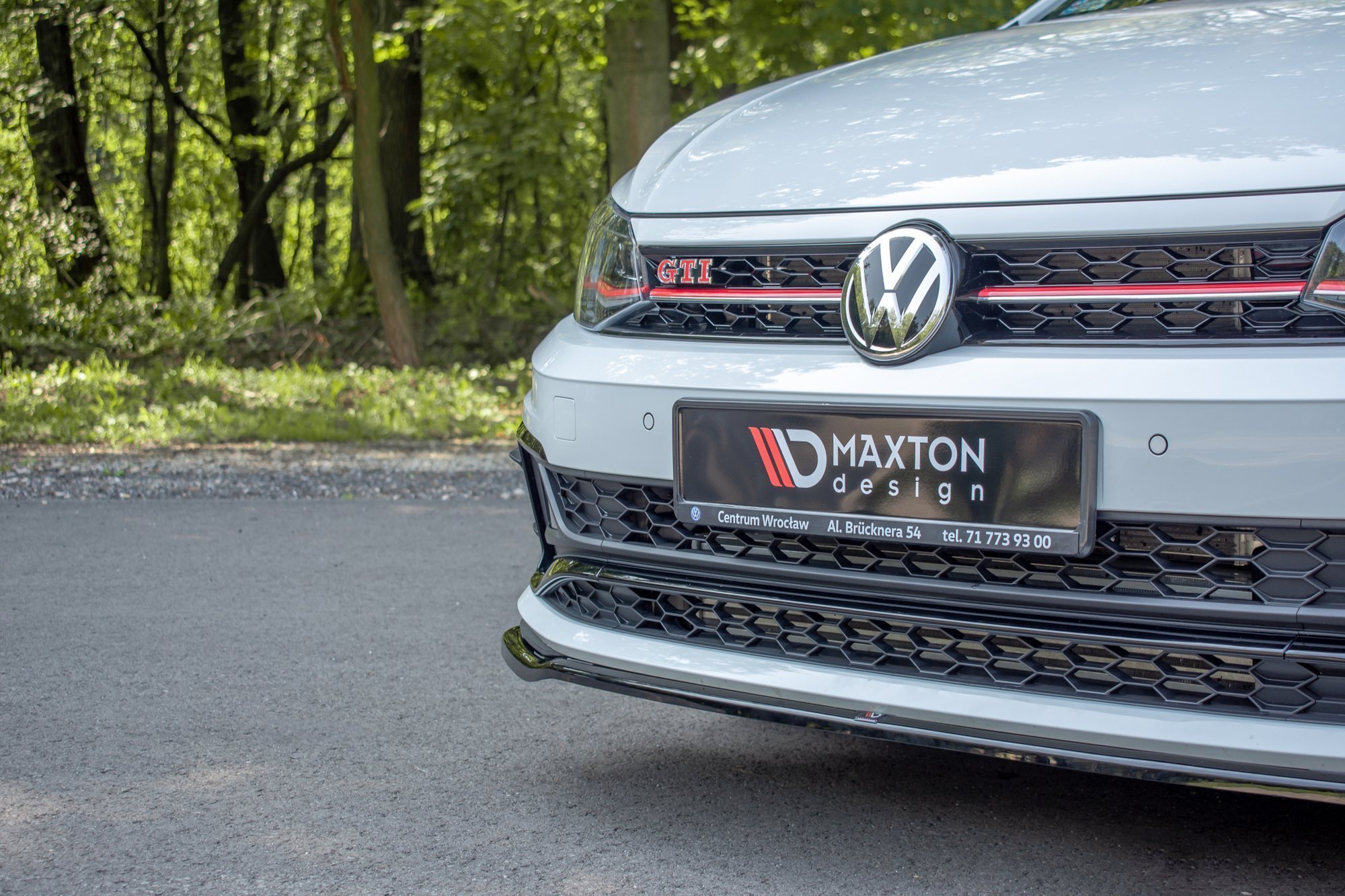 pol_po_Front-Splitter-V-2-Volkswagen-Polo-GTI-R-line-Mk6-8127_8 pol_po_Front-Splitter-V-2-Volkswagen-Polo-GTI-R-line-Mk6-8127_8