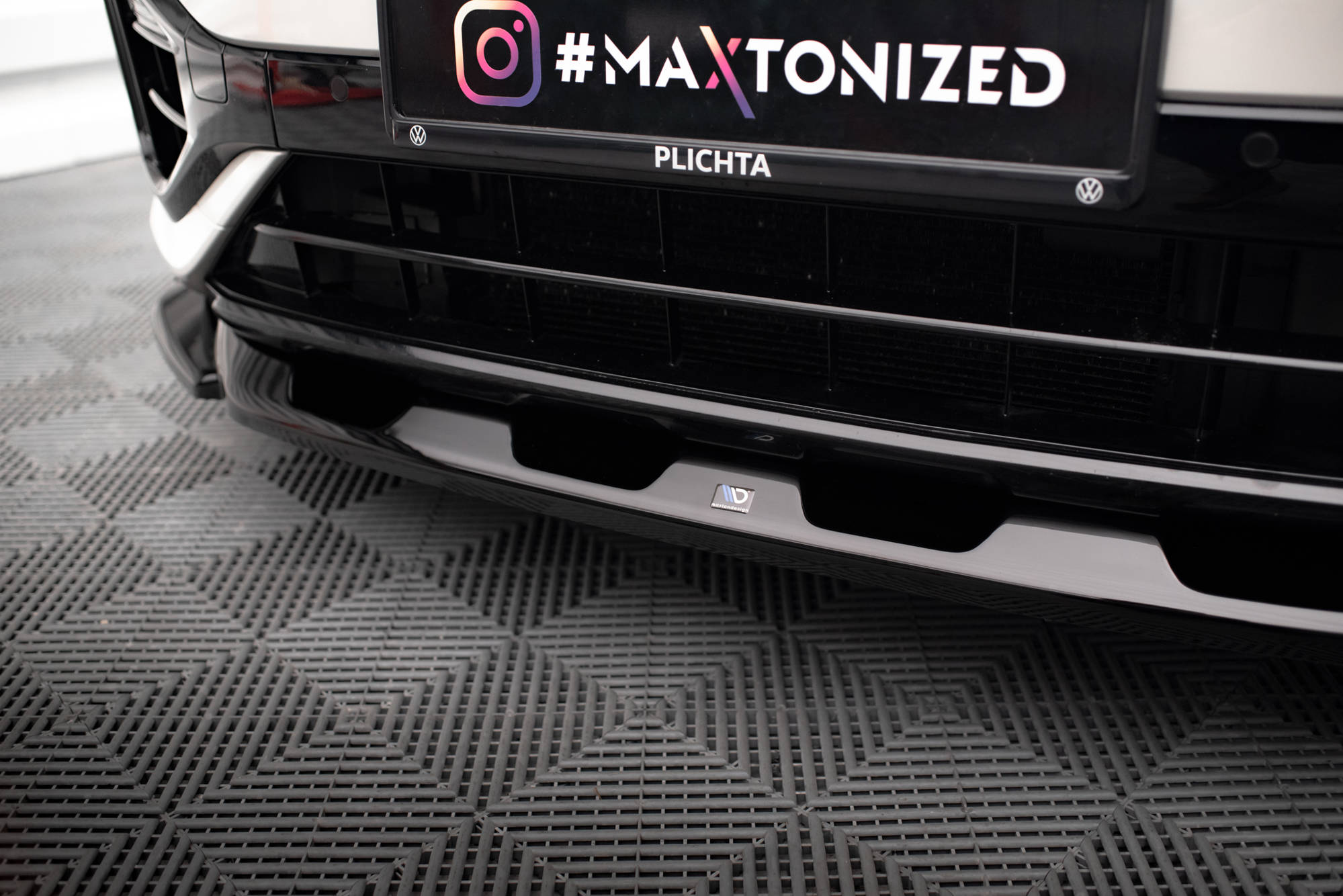 pol_po_Front-Splitter-V-2-Volkswagen-T-Roc-R-R-Line-Mk1-Facelift-18311_3 pol_po_Front-Splitter-V-2-Volkswagen-T-Roc-R-R-Line-Mk1-Facelift-18311_3