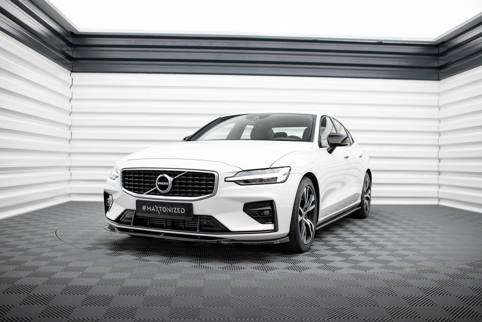 pol_po_Front-Splitter-V-2-Volvo-S60-V60-R-Design-Mk3-11172_3 pol_po_Front-Splitter-V-2-Volvo-S60-V60-R-Design-Mk3-11172_3