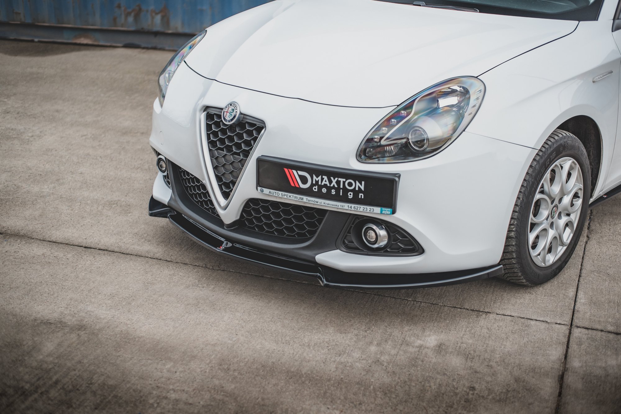 pol_po_Front-Splitter-V-3-Alfa-Romeo-Giulietta-11644_5 pol_po_Front-Splitter-V-3-Alfa-Romeo-Giulietta-11644_5