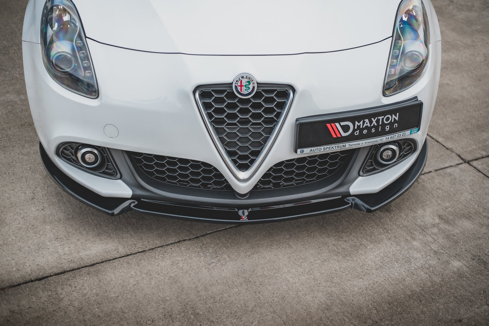 pol_po_Front-Splitter-V-3-Alfa-Romeo-Giulietta-11644_7 pol_po_Front-Splitter-V-3-Alfa-Romeo-Giulietta-11644_7