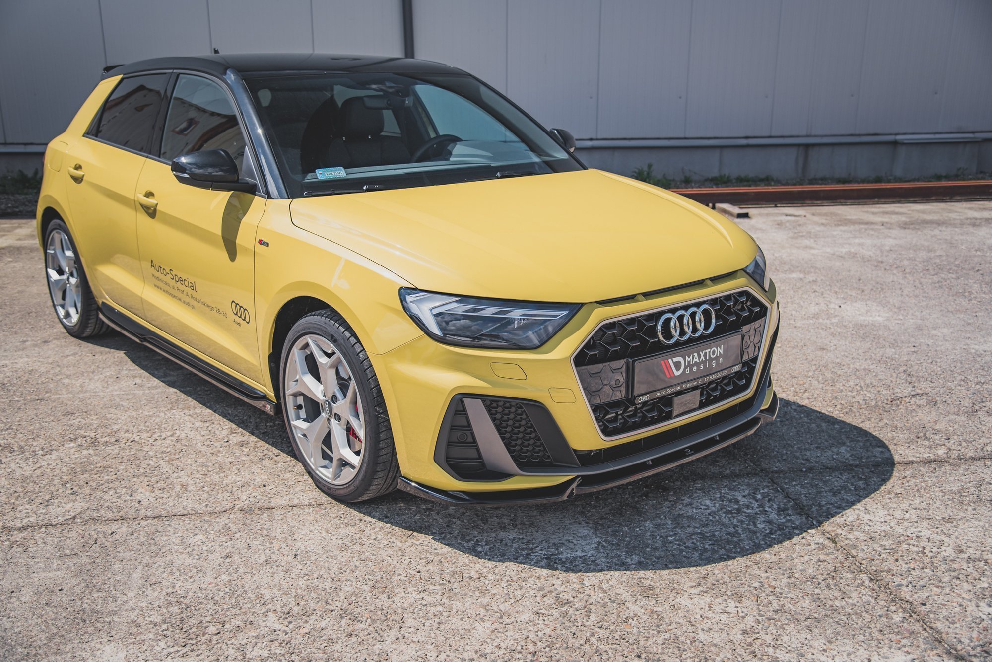 pol_po_Front-Splitter-V-3-Audi-A1-S-Line-GB-10338_3 pol_po_Front-Splitter-V-3-Audi-A1-S-Line-GB-10338_3