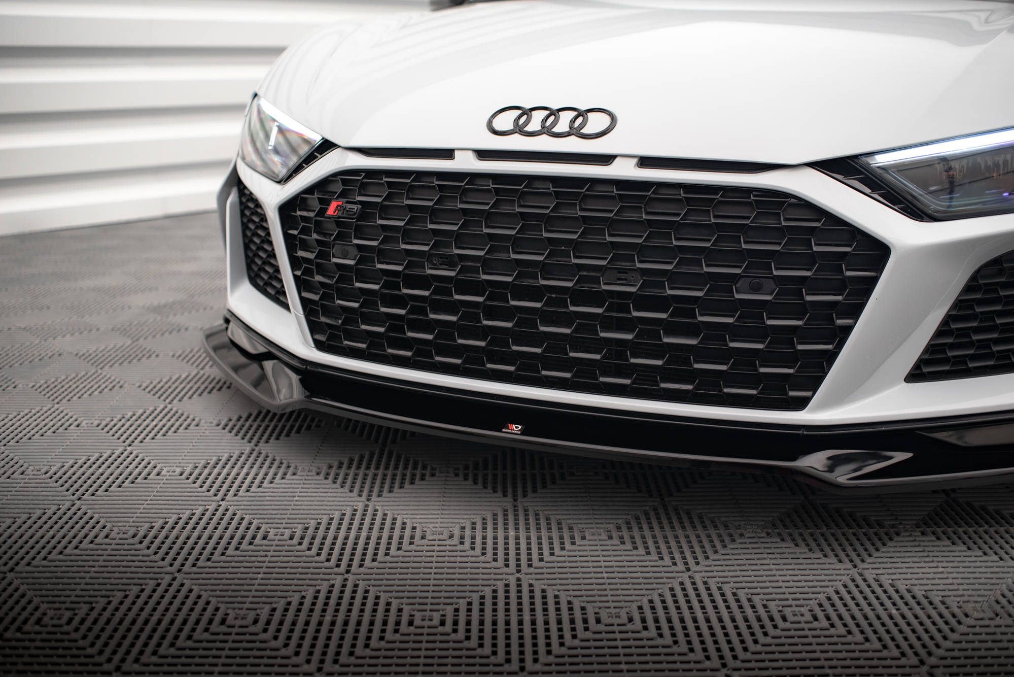 pol_po_Front-Splitter-V-3-Audi-R8-Mk2-Facelift-17923_4 pol_po_Front-Splitter-V-3-Audi-R8-Mk2-Facelift-17923_4