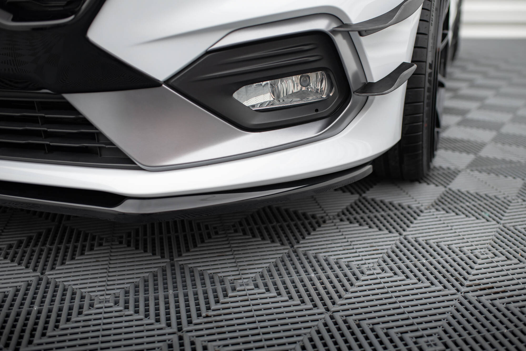 pol_po_Front-Splitter-V-3-Ford-Fiesta-Mk8-ST-ST-Line-5669_8 pol_po_Front-Splitter-V-3-Ford-Fiesta-Mk8-ST-ST-Line-5669_8